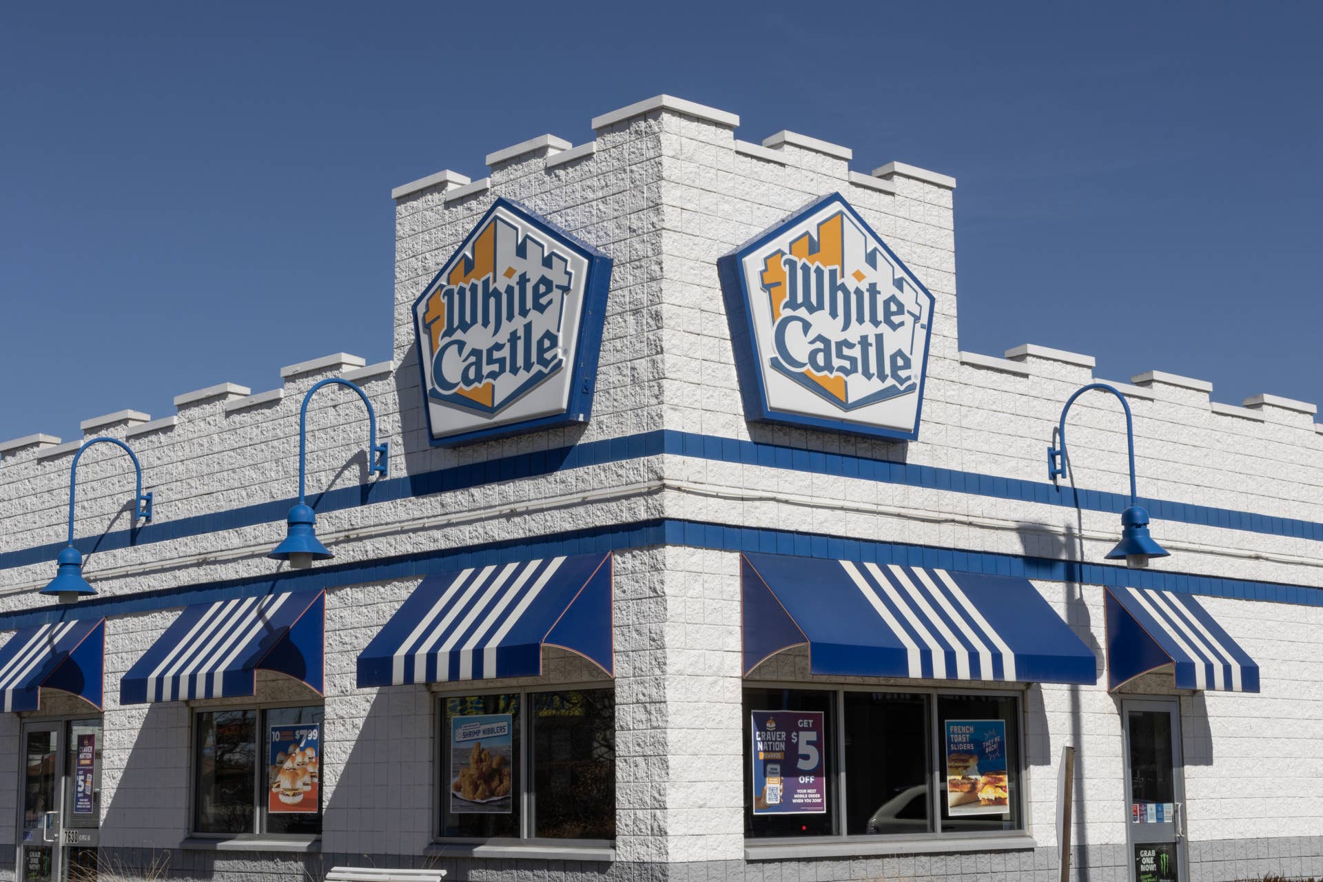 White Castle's 35th-Annual Sit-Down Valentine's Day Dinner Will Be