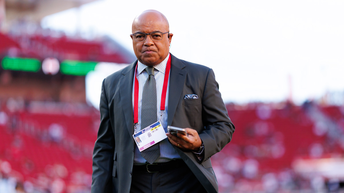 NBC Announcer Mike Tirico's Wife is Former Collegiate Athlete - Men's  Journal