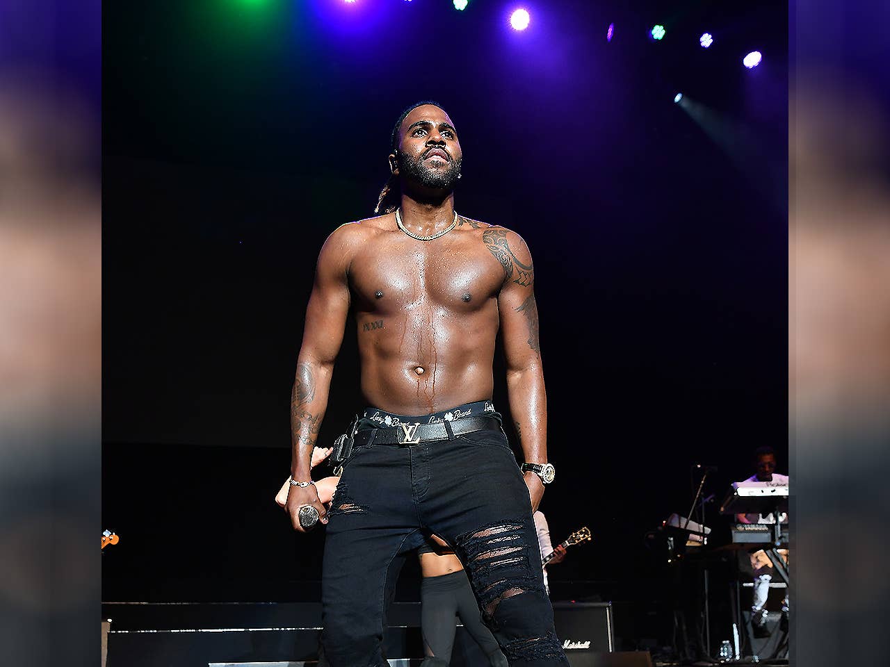 Jason Derulo On Computer Jason Derulo Wallpaper Hd
