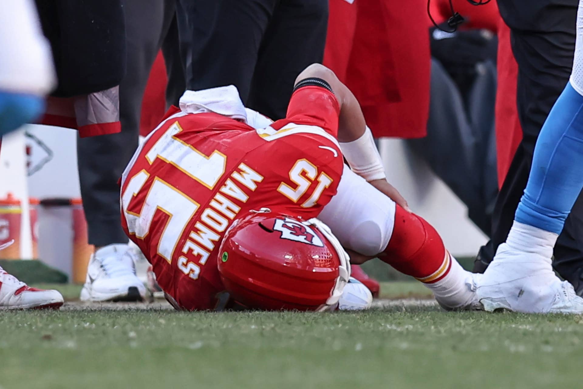 Patrick Mahomes' ACL Injury Recovery Timeline - Men's Journal
