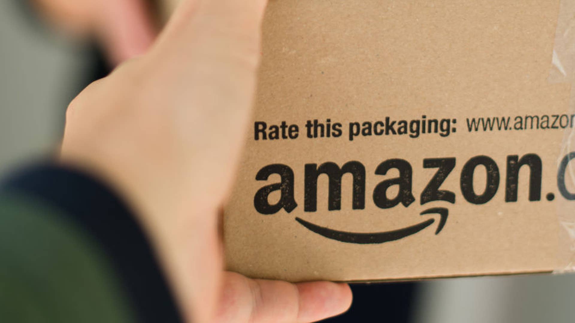 Amazon's 'Game Changing' Cocktail Smoker Kit is 40% Off - Men's Journal