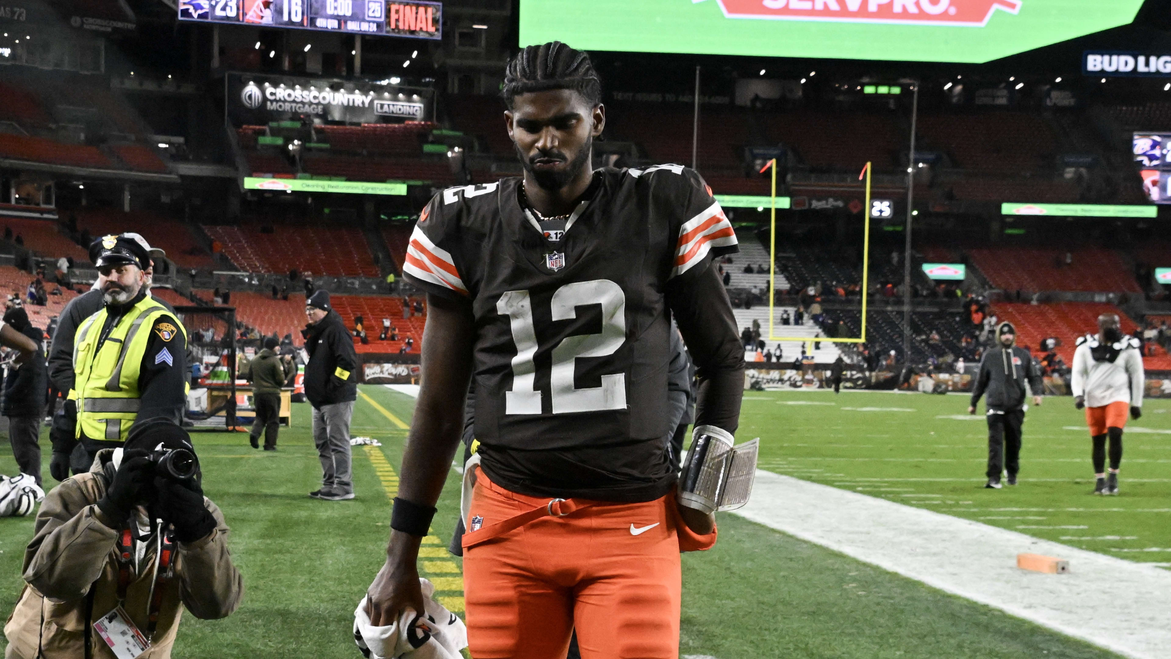 Browns' Shedeur Sanders Defended by Ex-QB After Replacing Dillon Gabriel -  Men's Journal