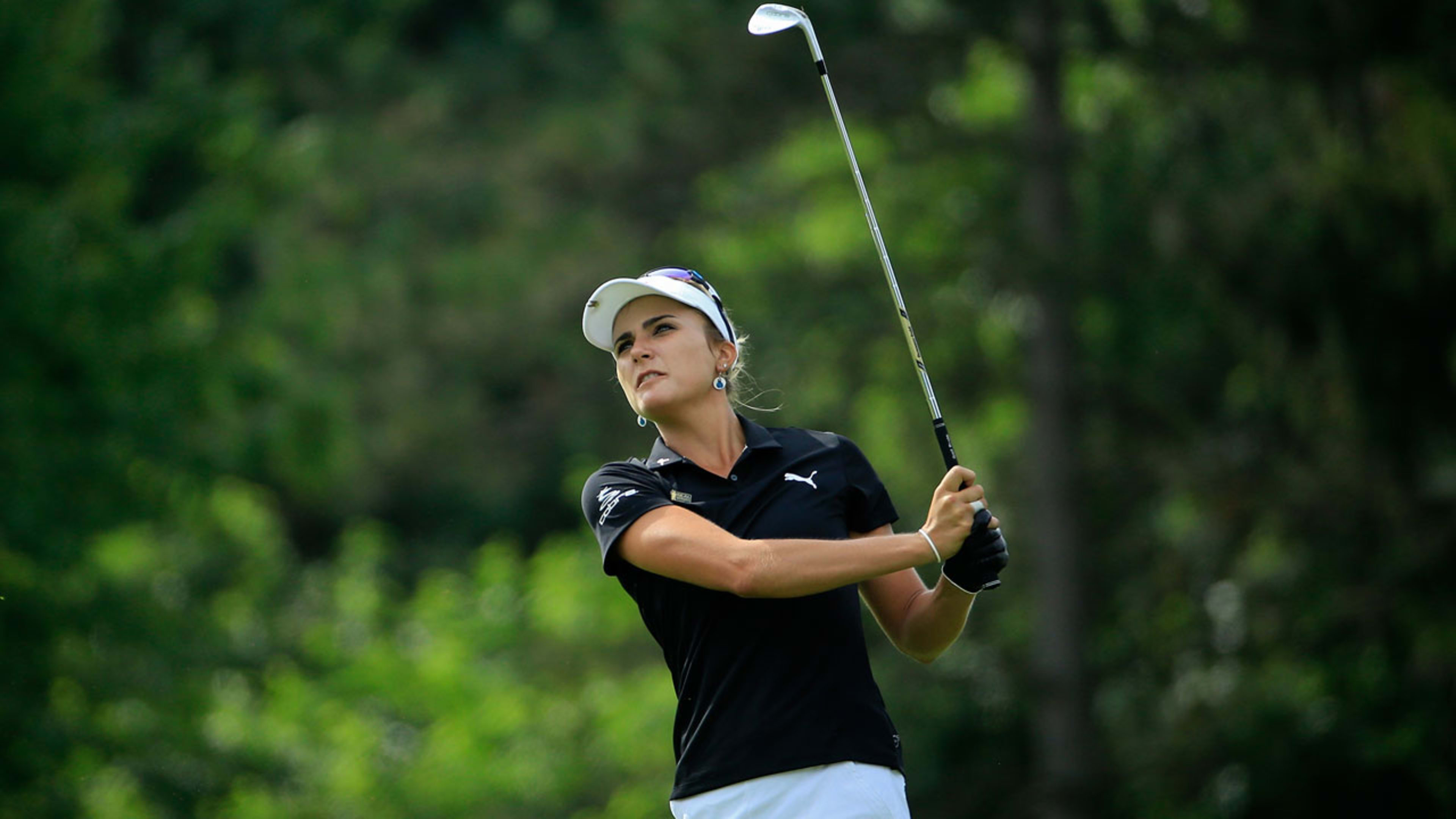 Lexi Thompson Mocks New LPGA Dress Code - Men's Journal