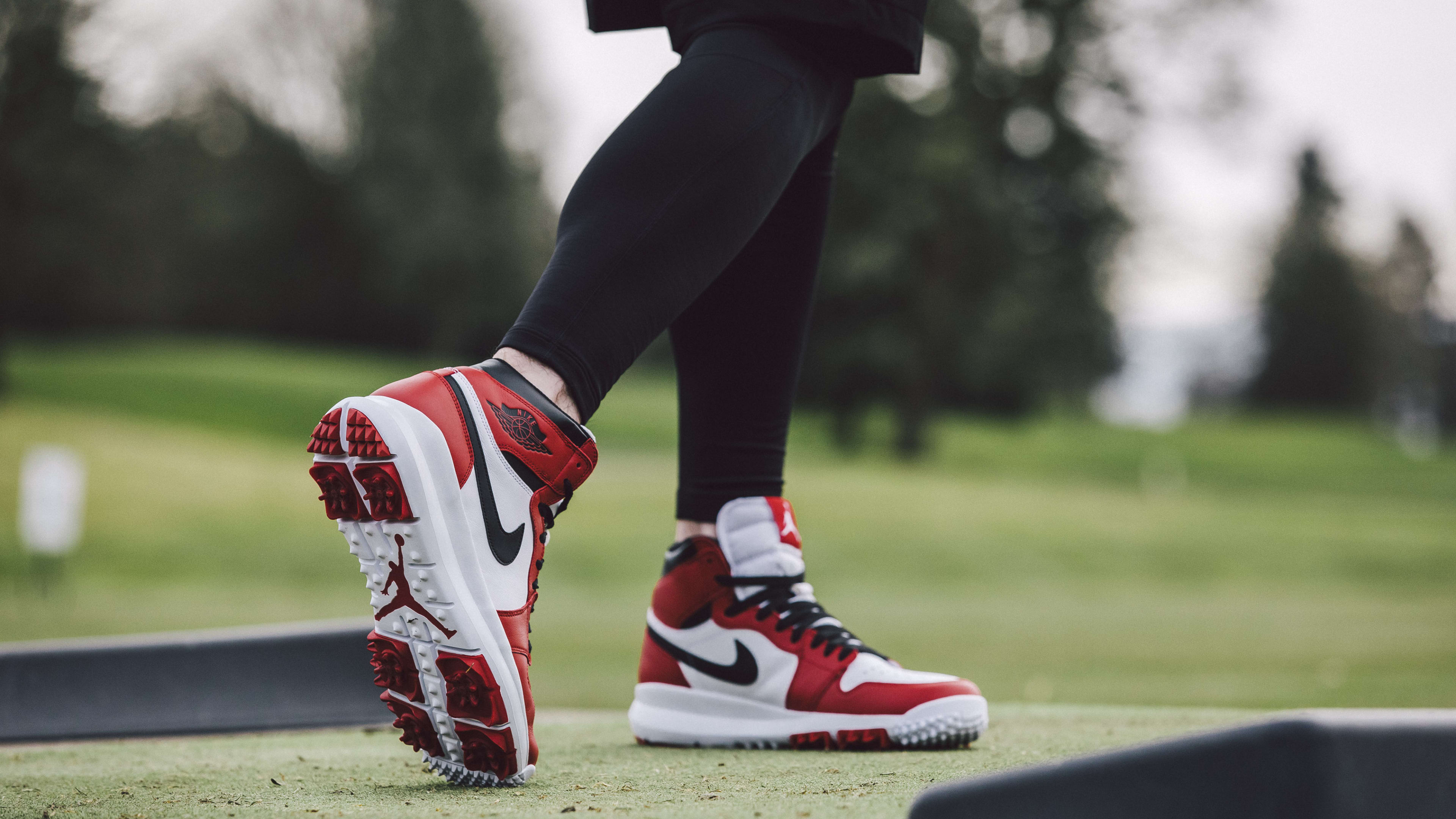 シューズ(男性用) NIKE Air Jordan 1 Retro High Golf Shoes Nike Men's Air Jordan 1 High G Spikeless Golf Shoes