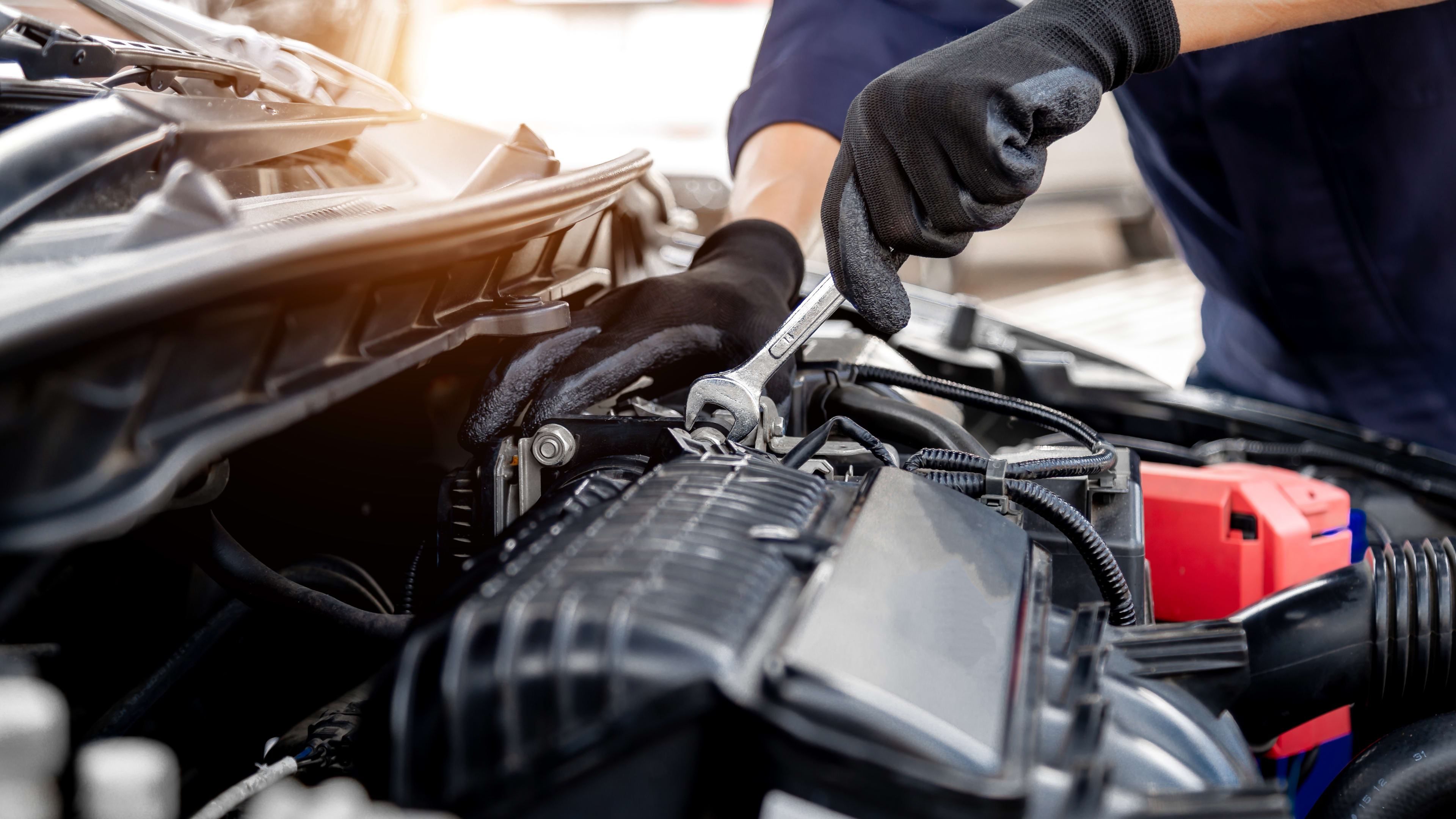 'It's True:' Mechanic Says This Is the 'Real Reason' Gen Z Doesn't Want to  Work In His Industry, image size:3840x2160