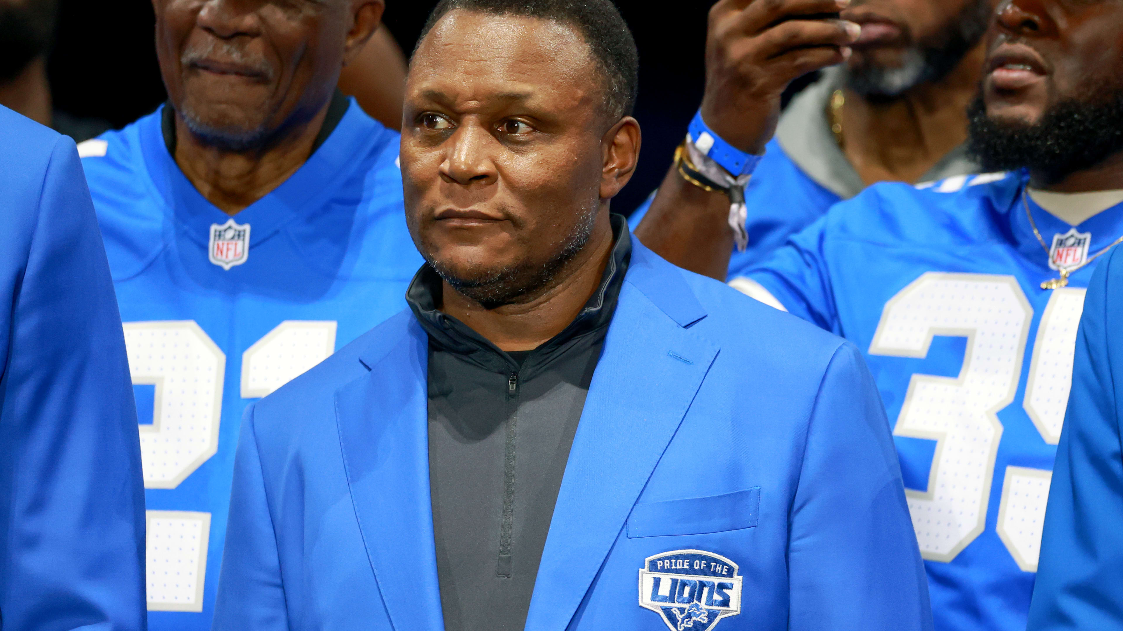 NFL Legend Reveals Serious Health Scare - Men's Journal