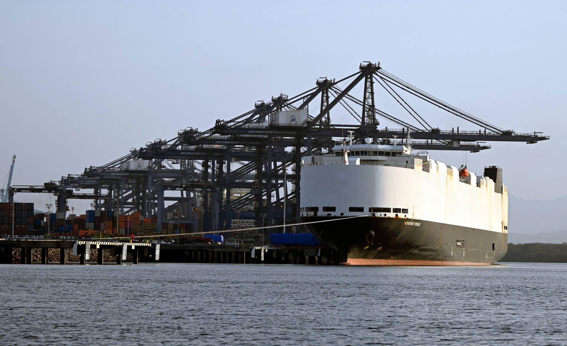 Massive Ship Carrying 3,000 Cars Sinks After Fire - Men's Journal