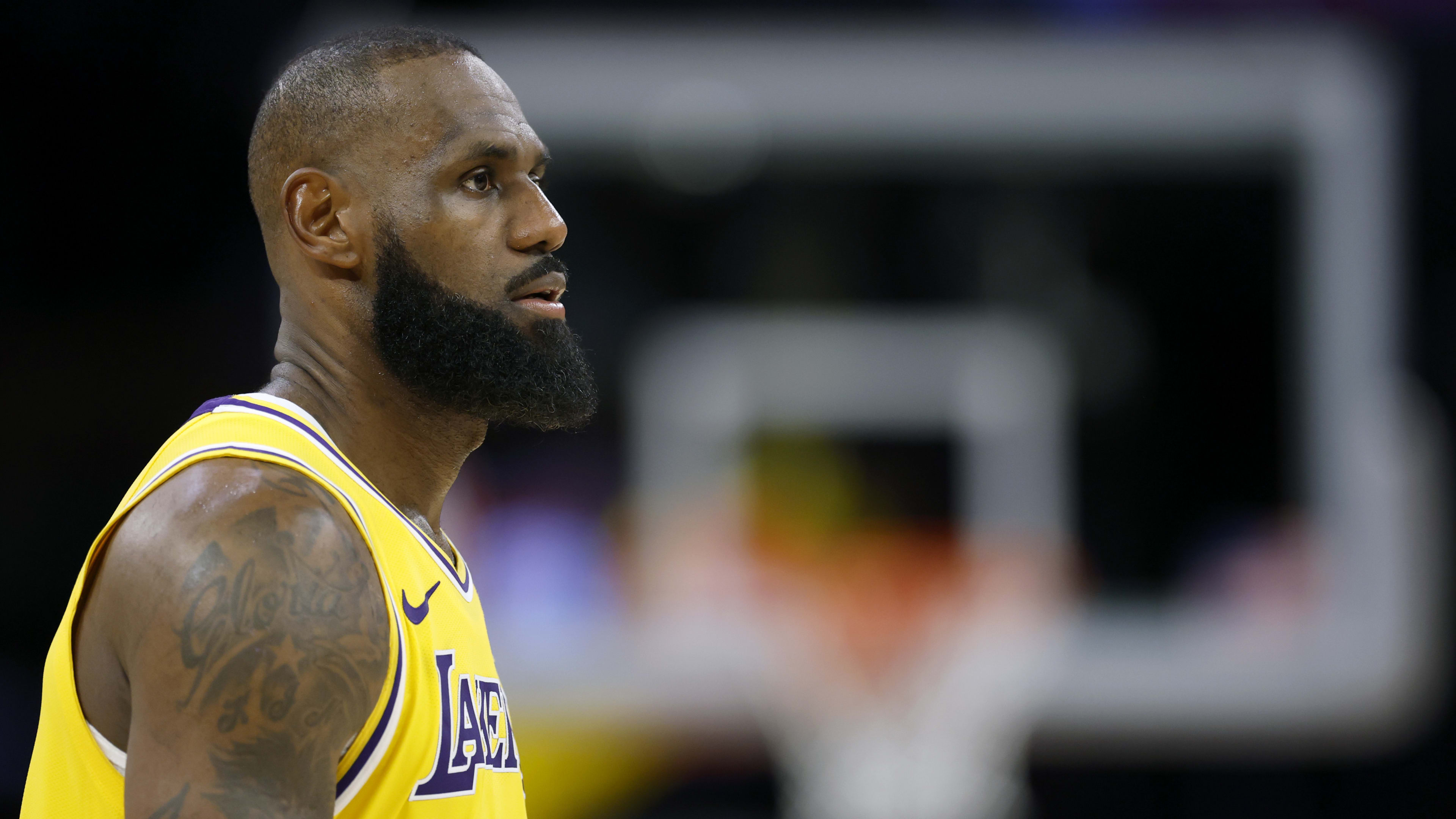 LeBron James Makes Decision On Future With Lakers: Report - Men's Journal