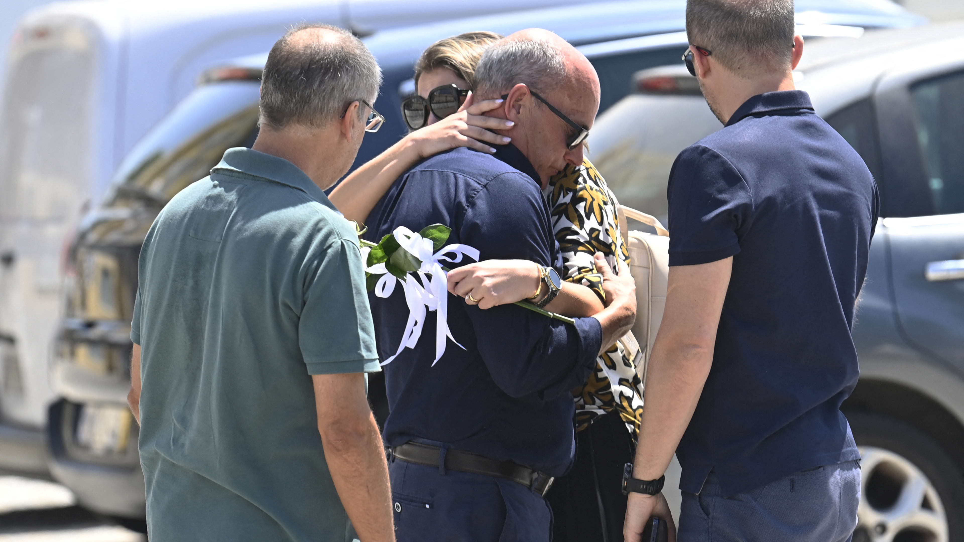 Photos Show Diogo Jota's Grief-Stricken Parents, Family ...