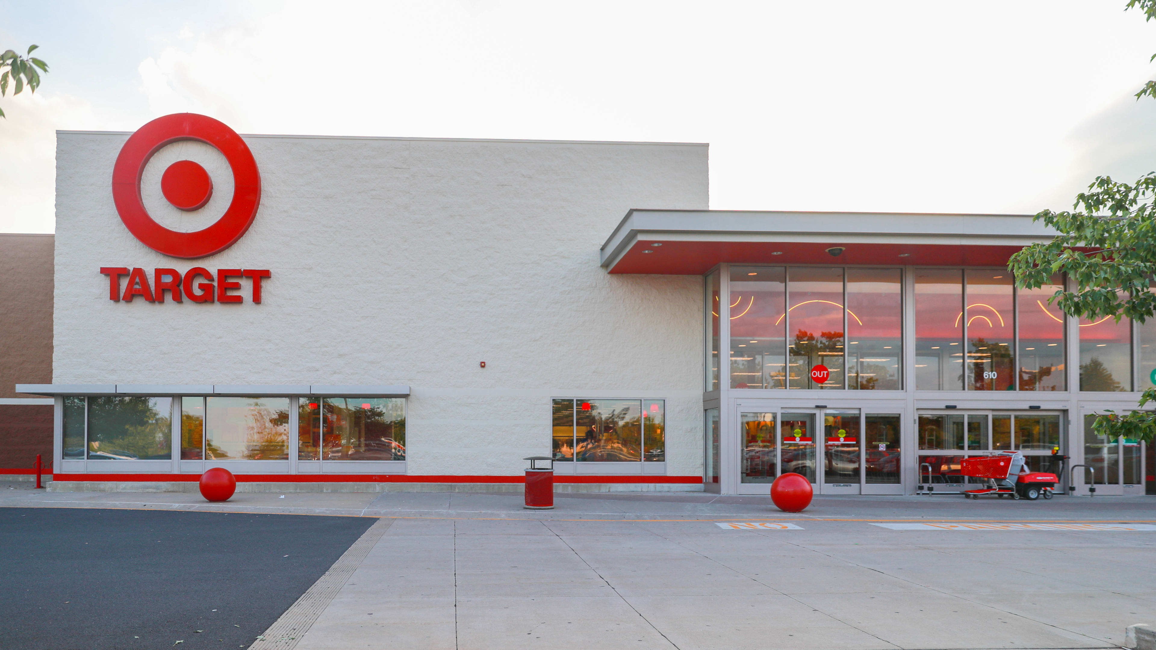 Target's Autumn Appetizer Plate Set Is Flying Off Shelves At $16 - Men ...