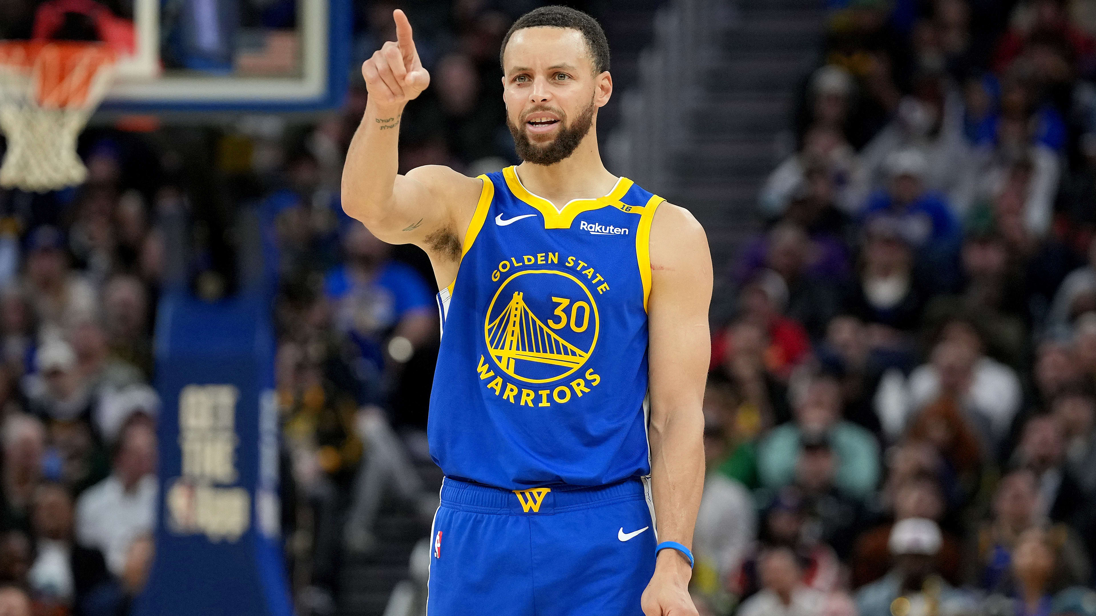 Steph Curry Reveals the 3 Things He Eats for Breakfast Before Every NBA Game - Men's Journal