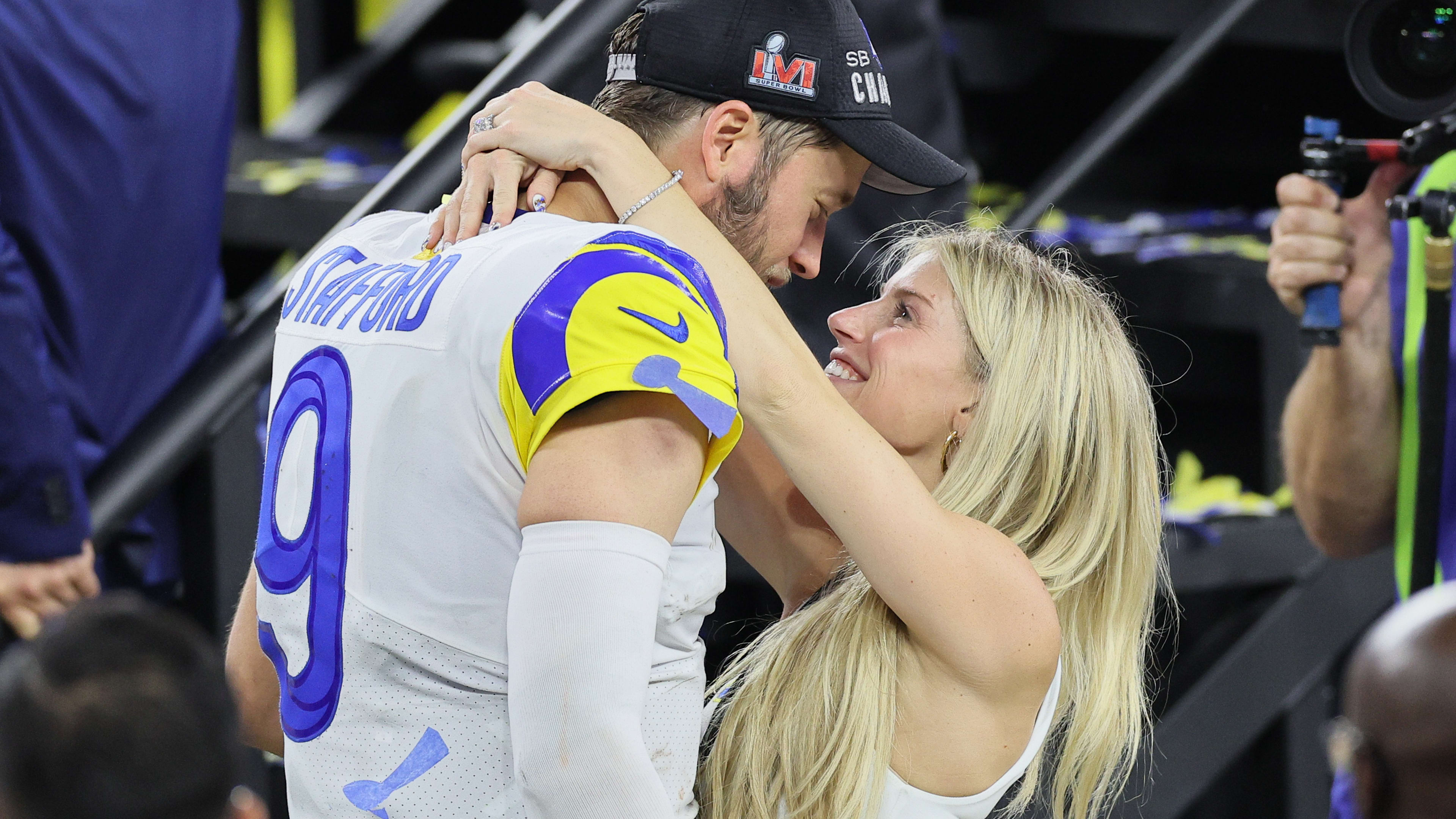 Kelly Stafford Told to 'Seek Medical Attention' Over Health Scare - Men's  Journal