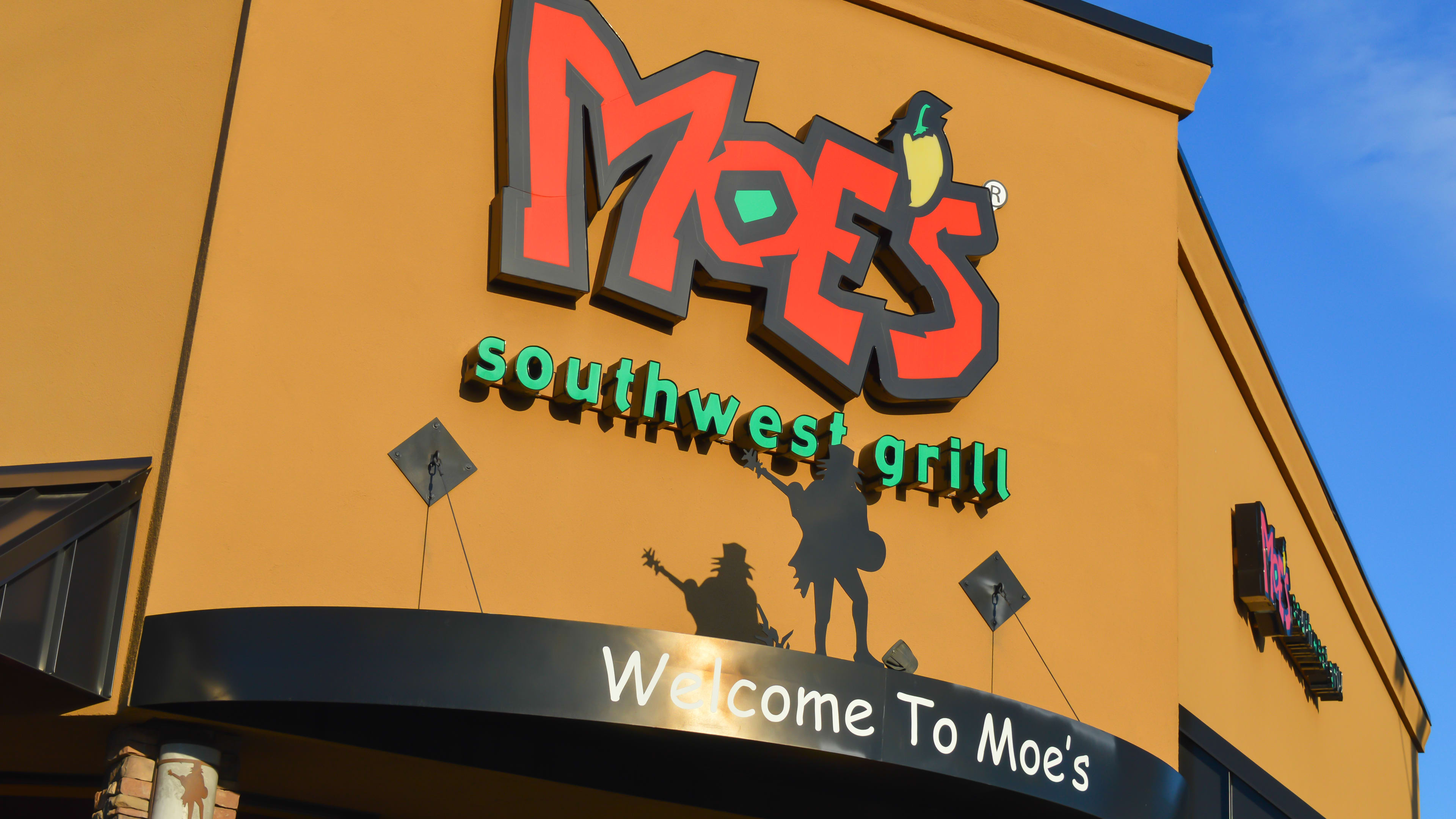Moe's New Value Meal Offers Retro Pricing and More Food Men's Journal(02)