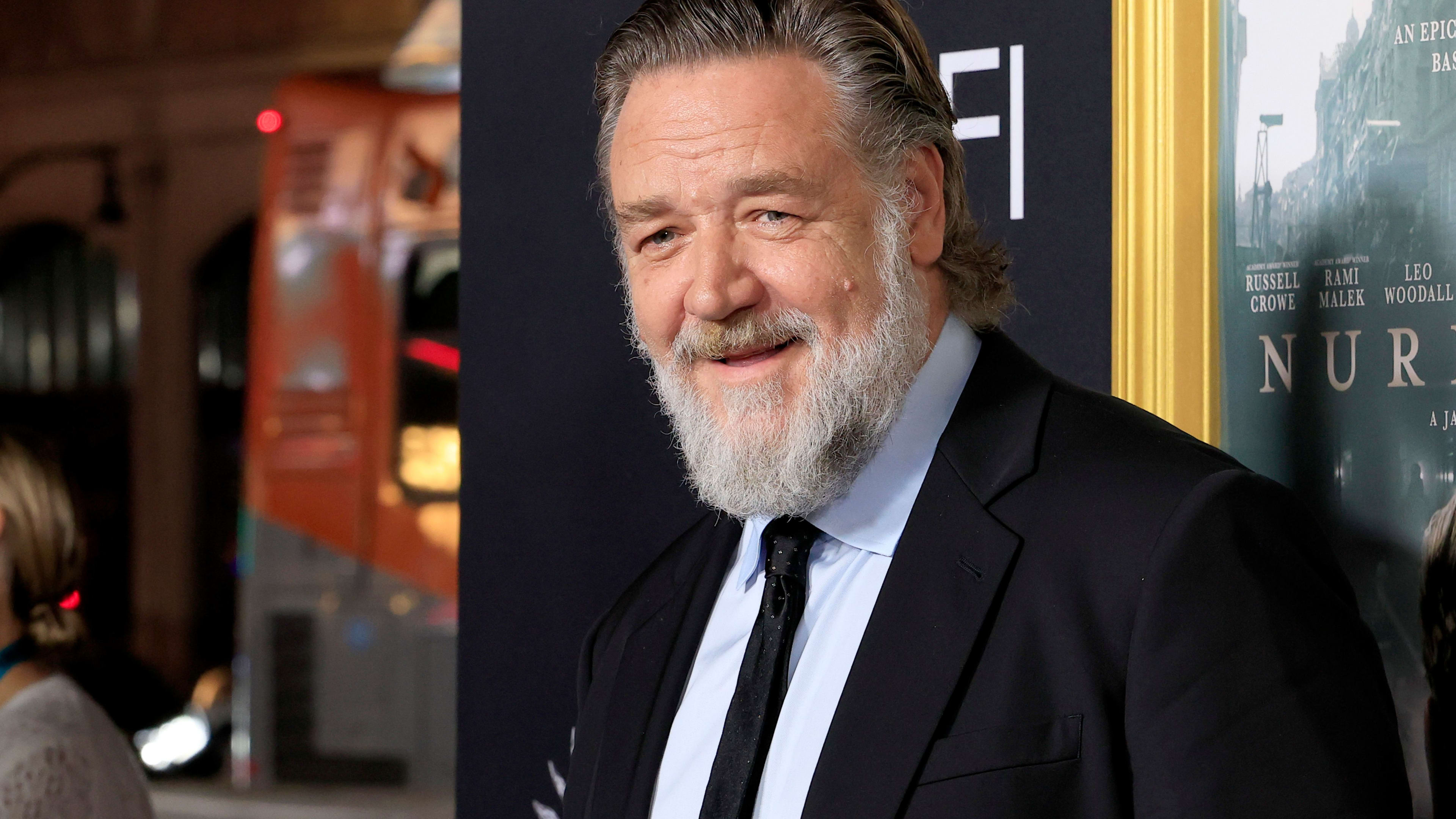 Russell Crowe Lost Nearly 60 Pounds, Here's How. - Men's Journal