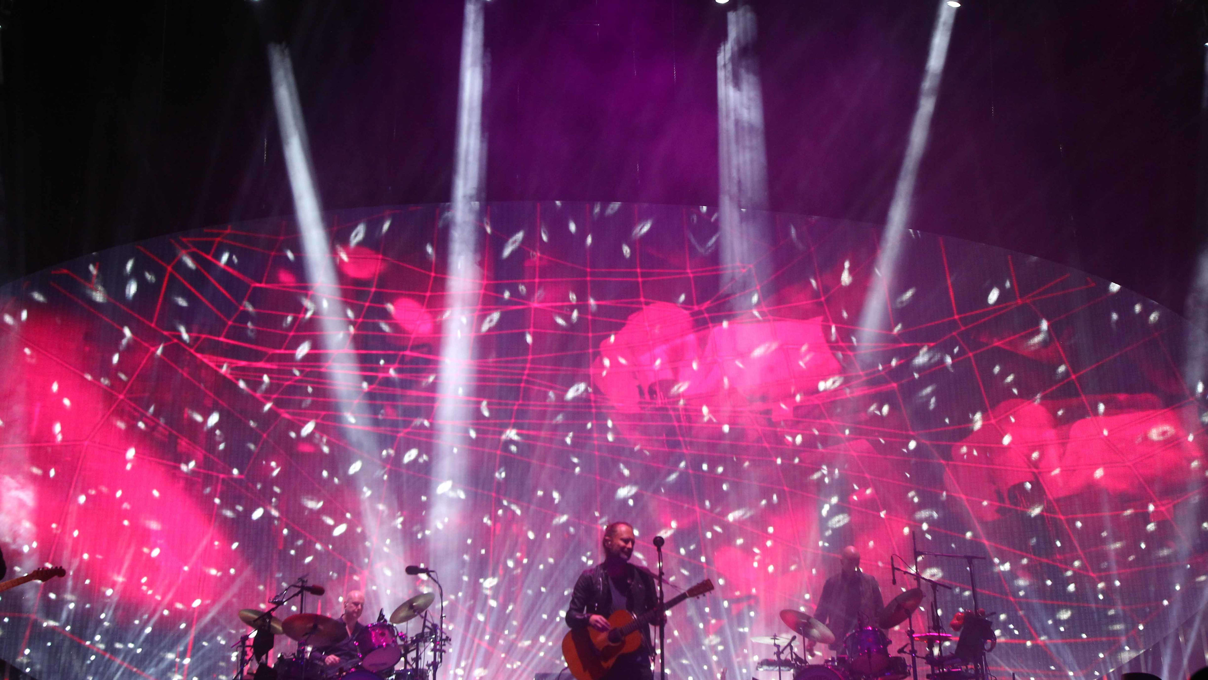 Radiohead Breaks Years Long Record Held by Metallica Men #39 s Journal