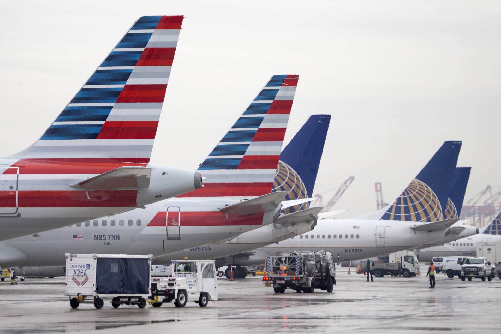 American Airlines Does Not Hold Back on 'Reckless' United Airlines ...