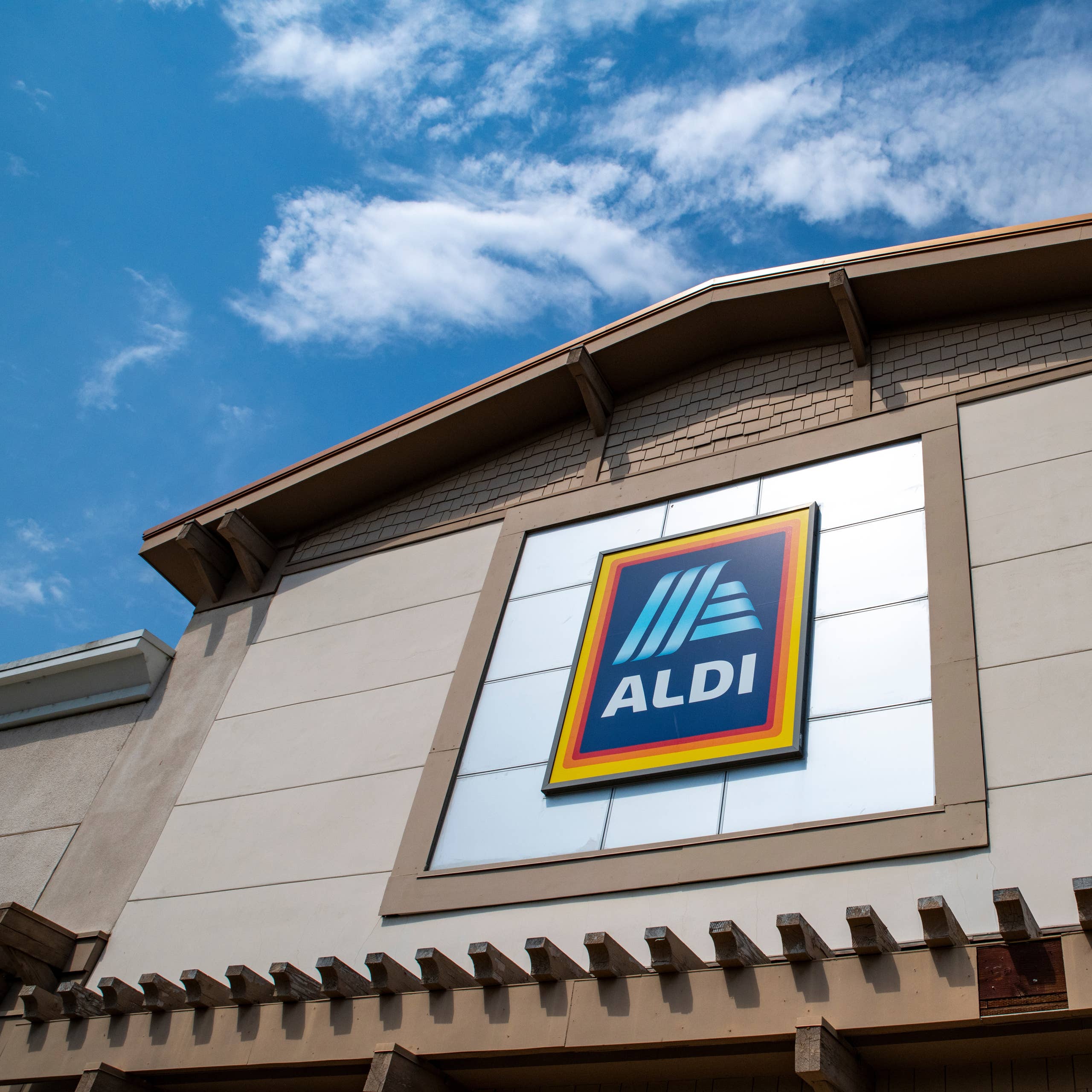Is Aldi Open on Labor Day? 2025 Holiday Hours - Men's Journal