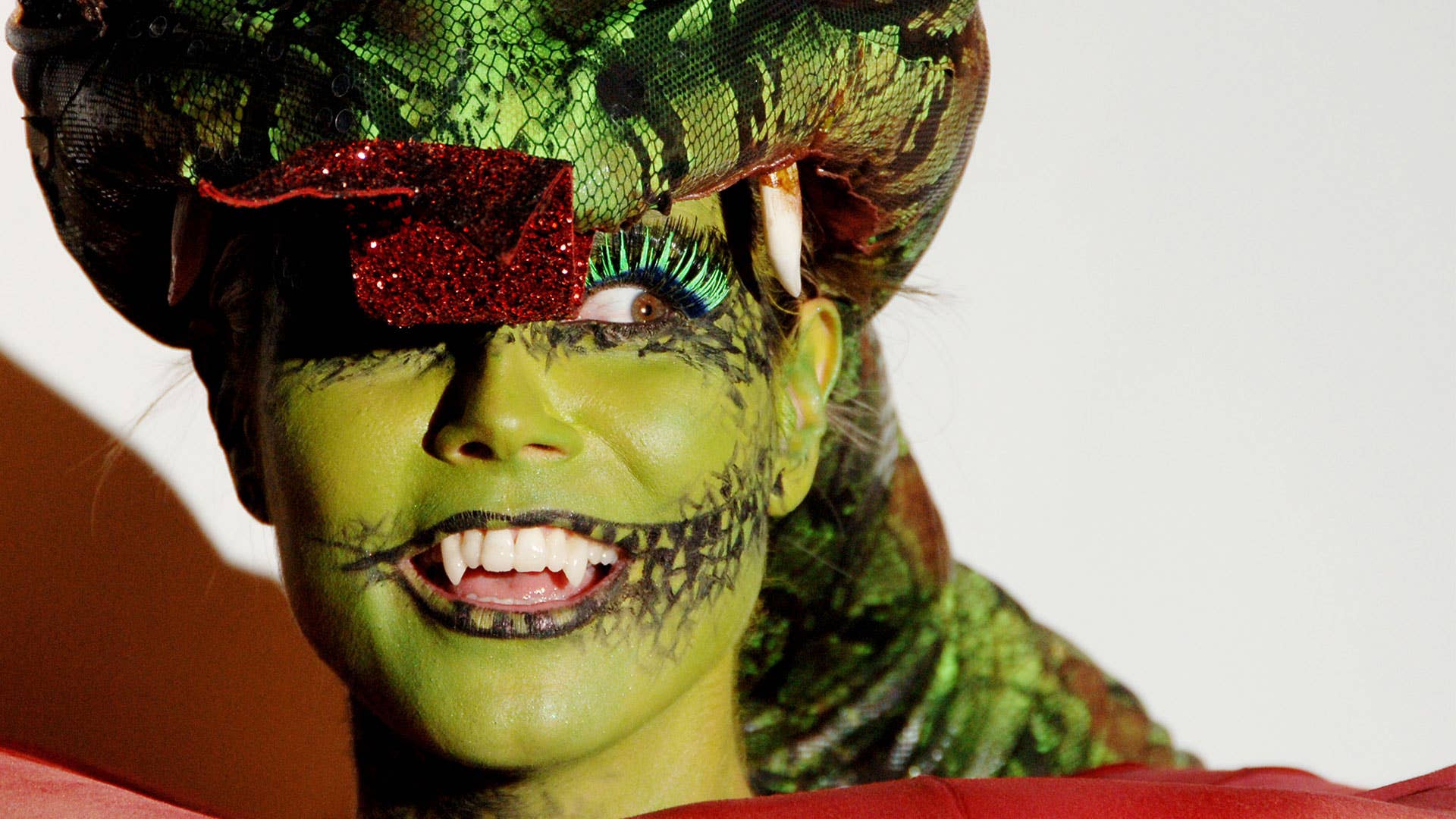 heidi-klum-shares-sneak-peek-of-skimpy-looking-halloween-costume-men