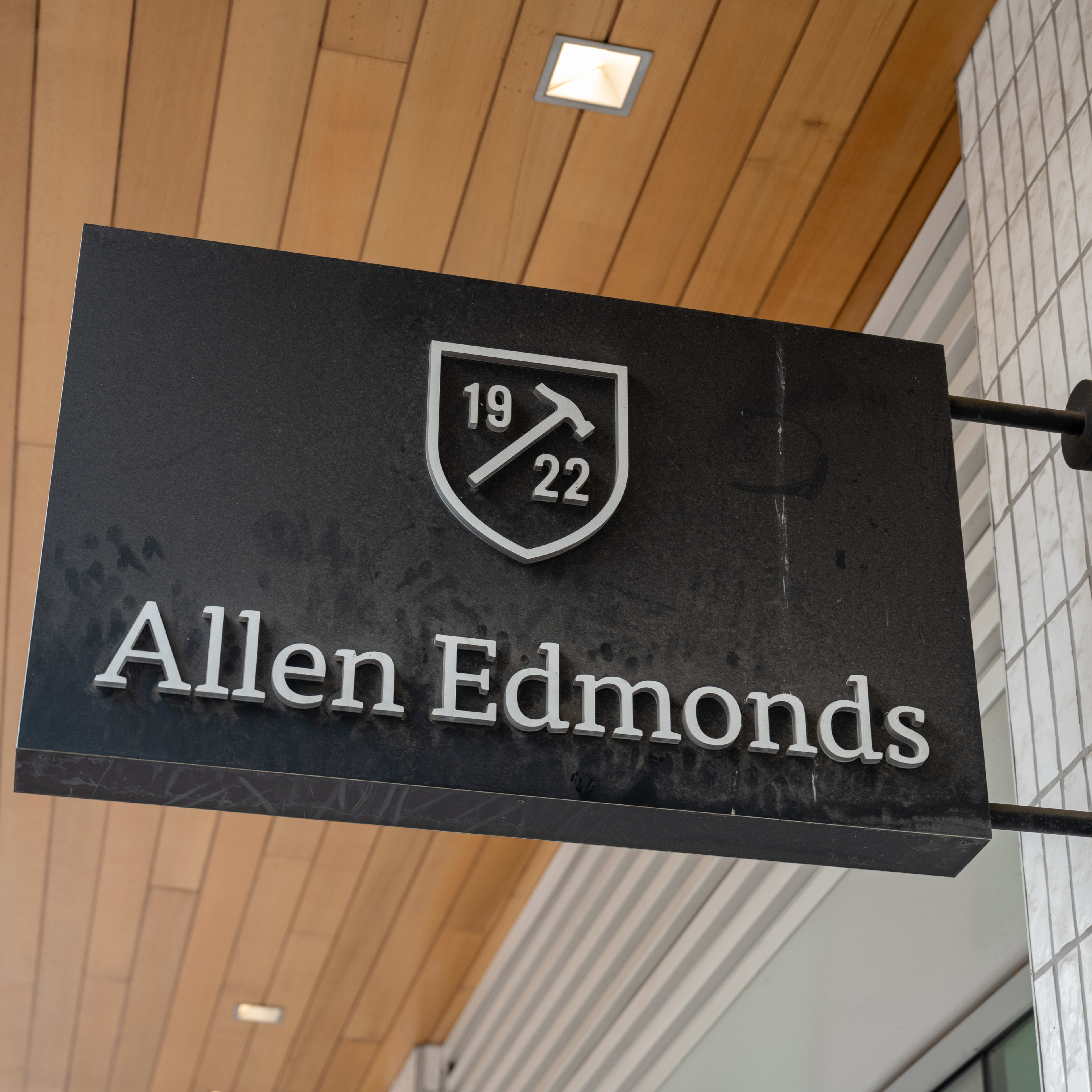 Allen Edmonds' Legendary Park Avenue Oxford Is Over $100 Off Right Now in Every Color