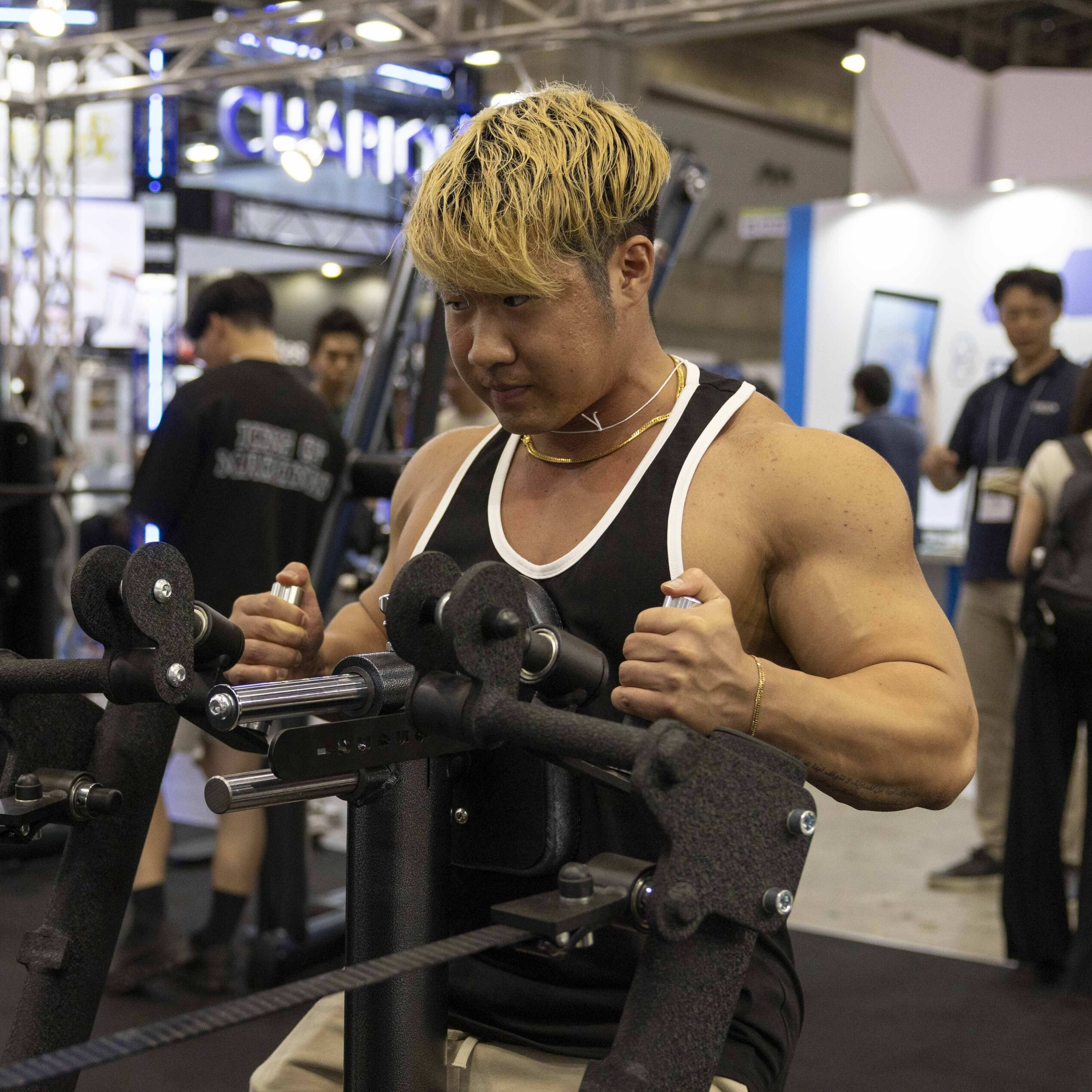 Bodybuilder & Fitness Coach Reveals the Key to Combine Weight Loss and Muscle Gain