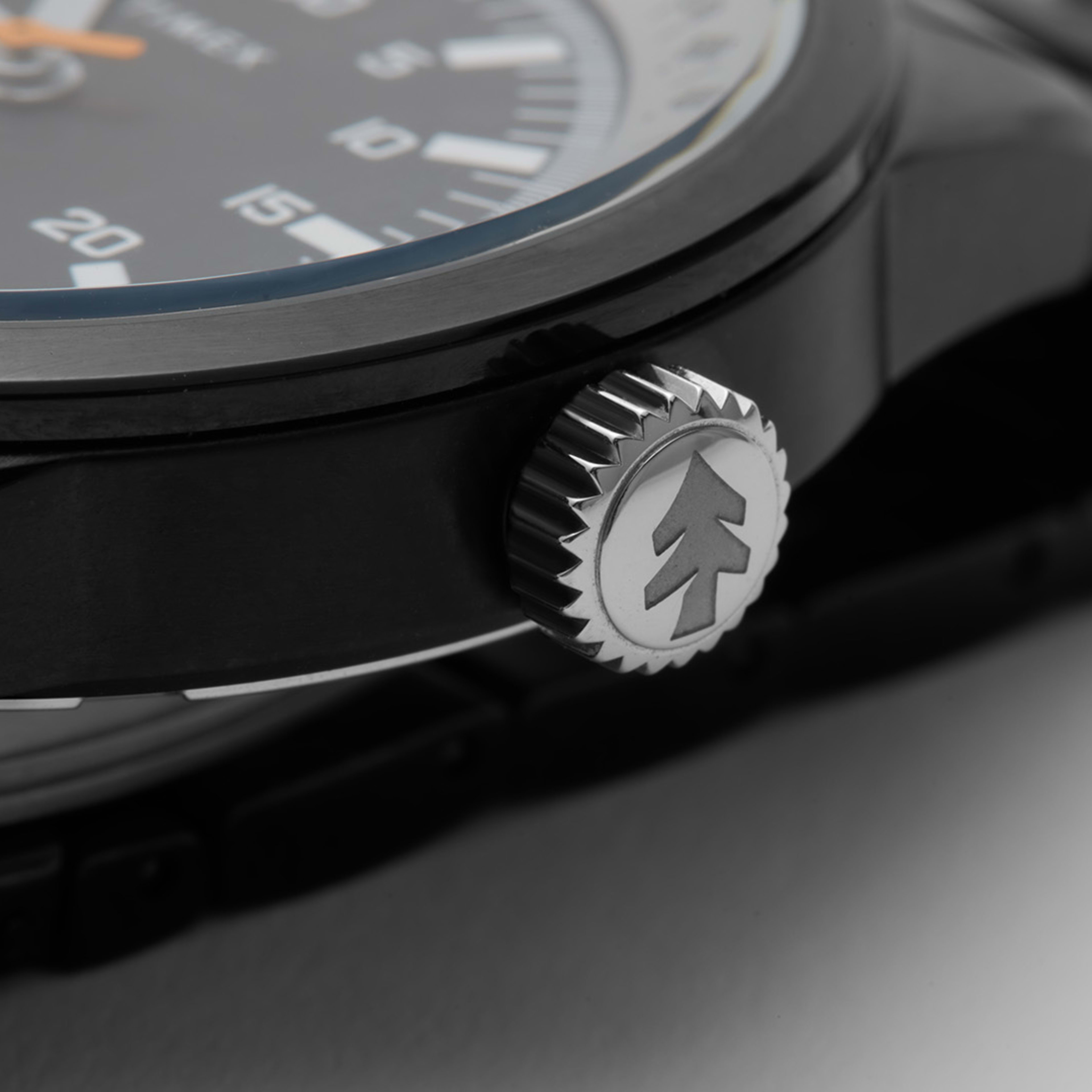 Why the Huckberry x Timex Black Max Feels Like the Best Throwback of 2025