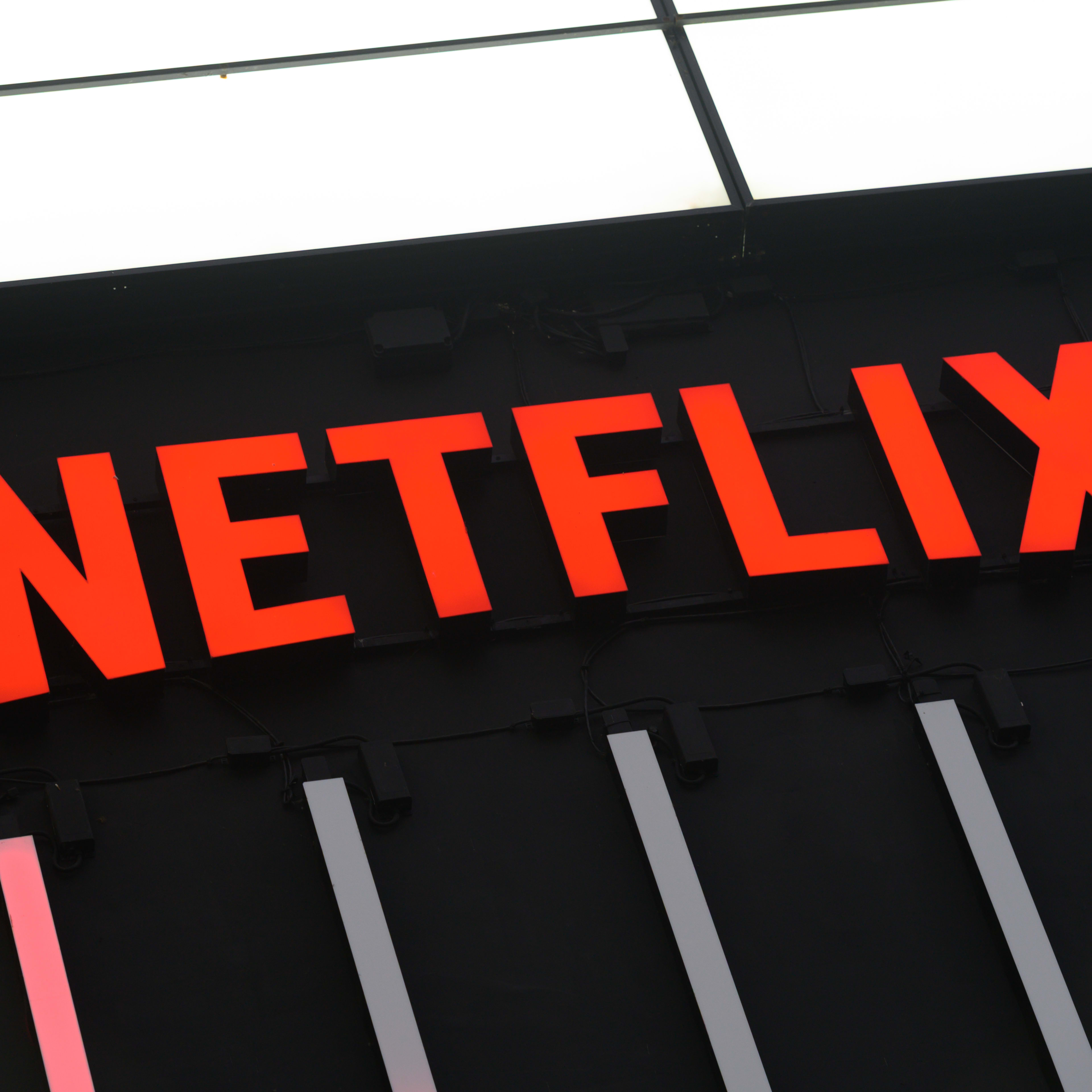 Cirque Dreams Holidaze - Daily Post Athenian Events, image size:3840x3840