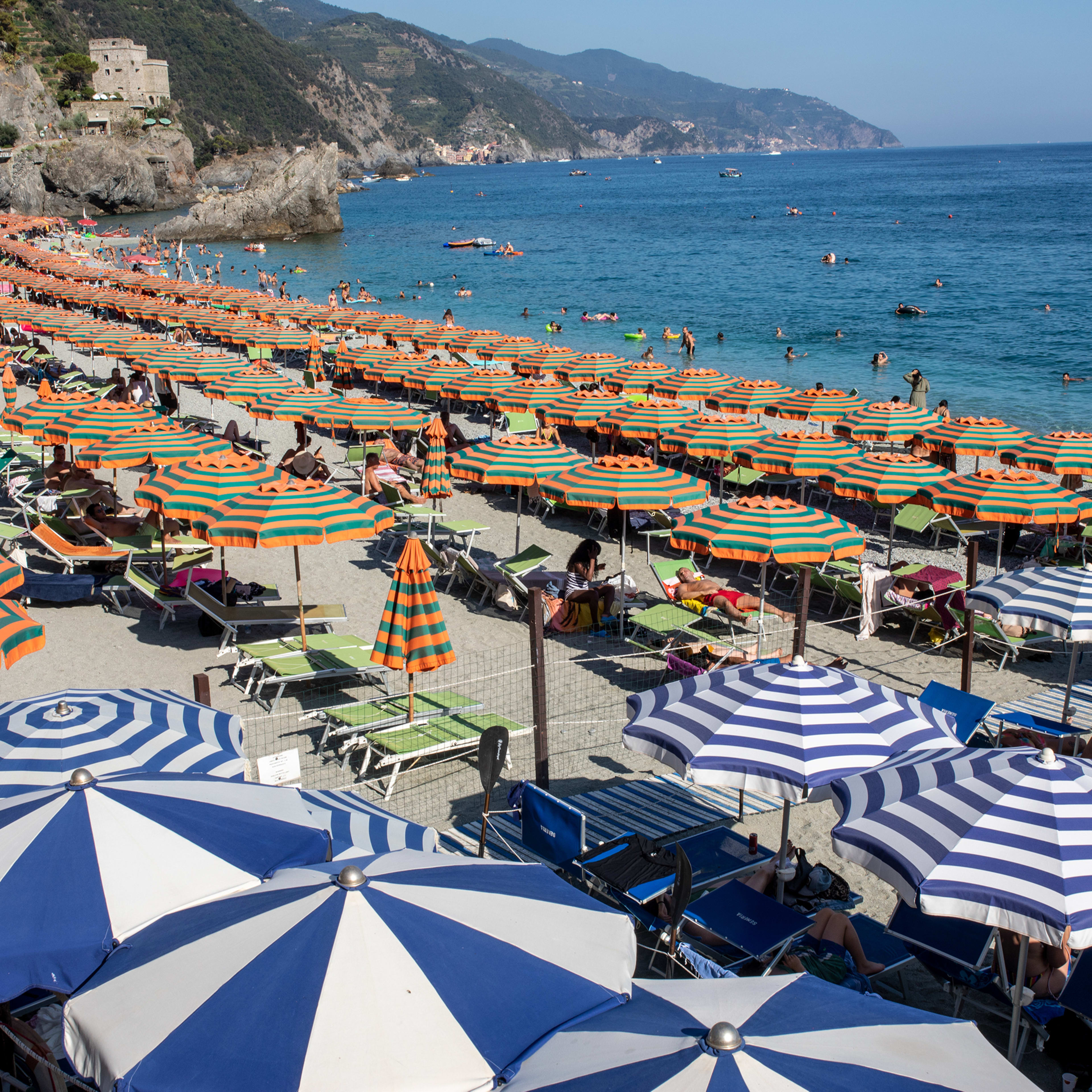 infinity surfboards carver - c4 waterman sub-vector - Men's Journal