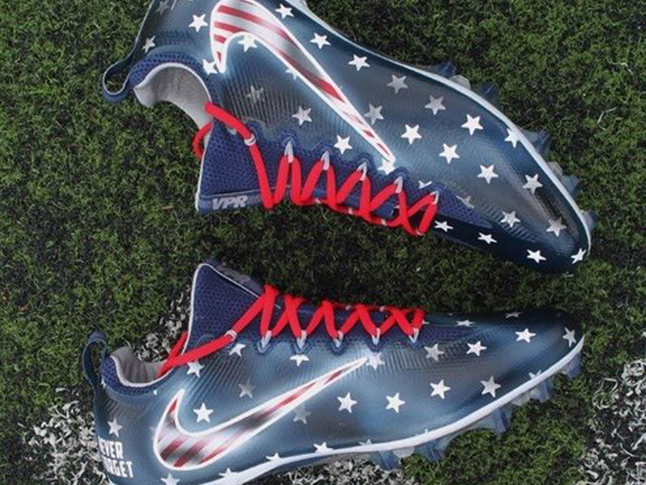 custom lineman cleats