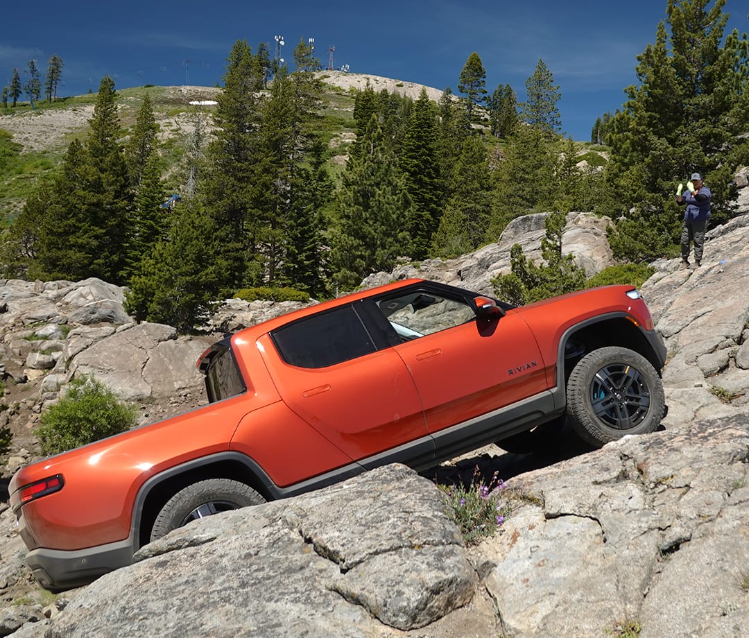 Review: 2026 Rivian Quad-Motor R1T and R1S EV Trucks - Men's Journal