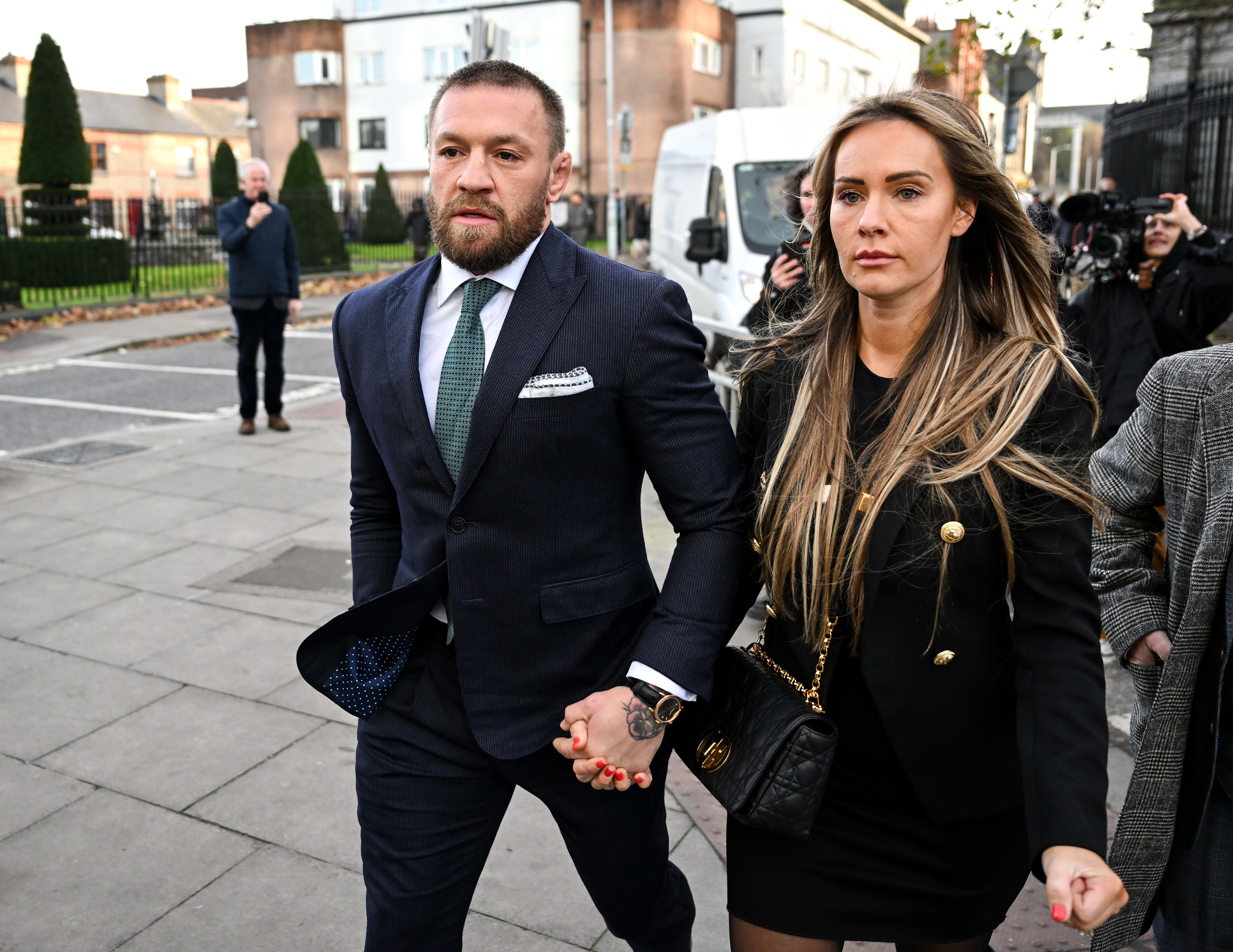 Conor McGregor’s Fiancee Makes Snarky Post After UFC Star Seen Kissing ...