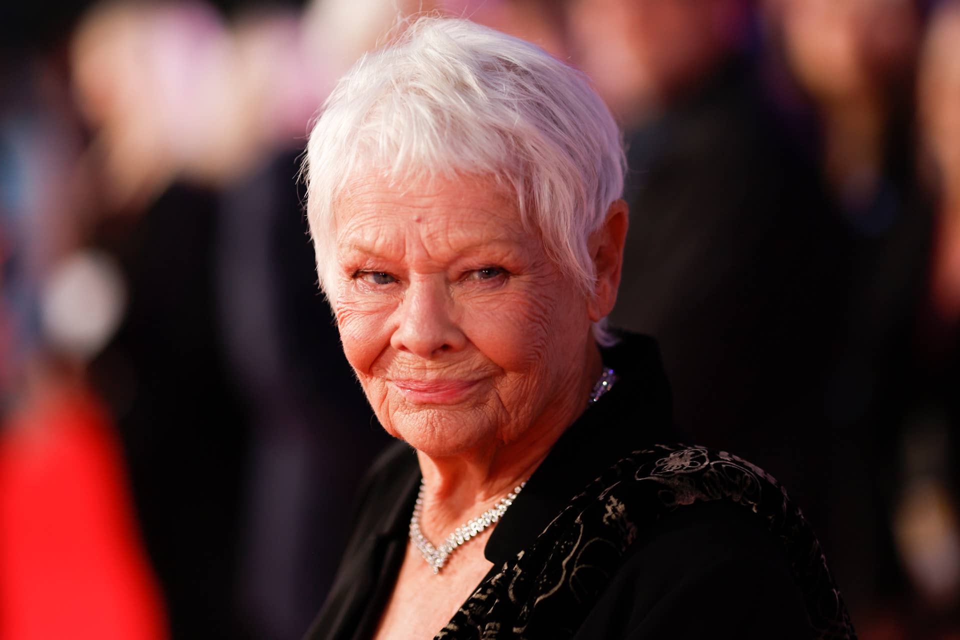 Dame Judi Dench reveals she's lost nearly all of her eyesight - Men's  Journal