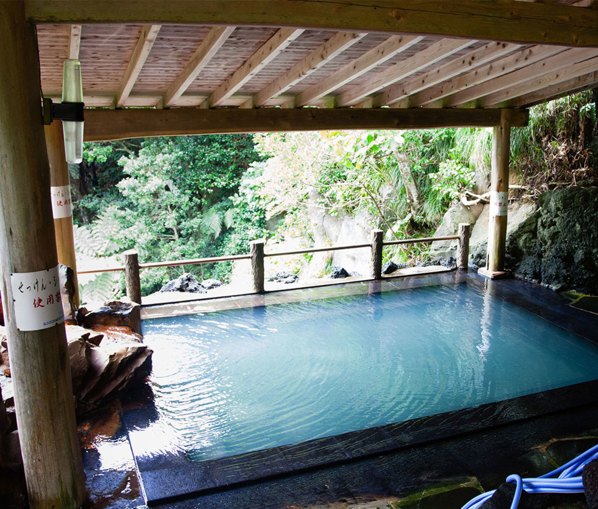 Hot spring in Hachijojima