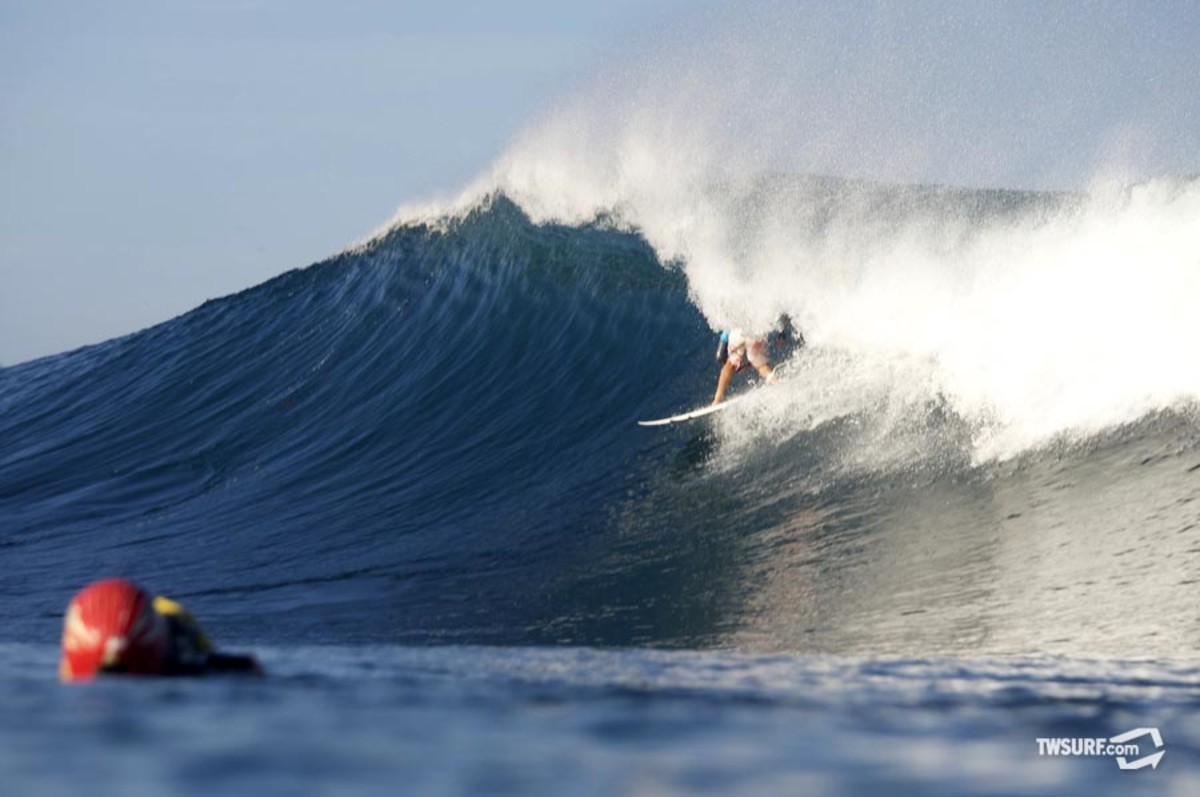 John John Florence John John Florence pulls in at Backdoor. Photo: Noyle/SPL