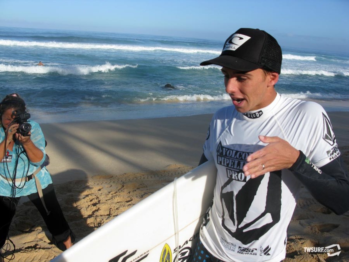 Brett Barley Volcom Pipeline Pro North Carolina's Brett Barley describes his last wave at Backdoor before being eliminated in the semifinals of the Volcom Pipeline Pro. Photo: Coté