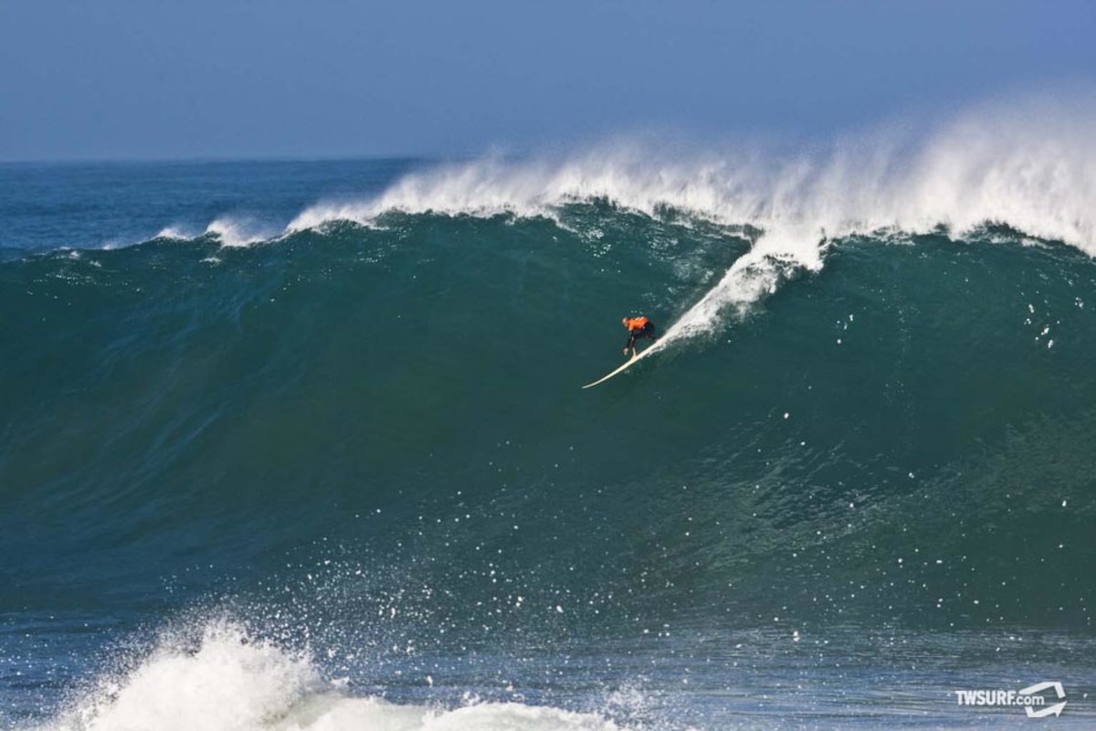 Kelly Slater Slater at the 2009 Quiksilver In Memory Of Eddie Aikau Big Wave Invitational. Photo: Bielmann/SPL