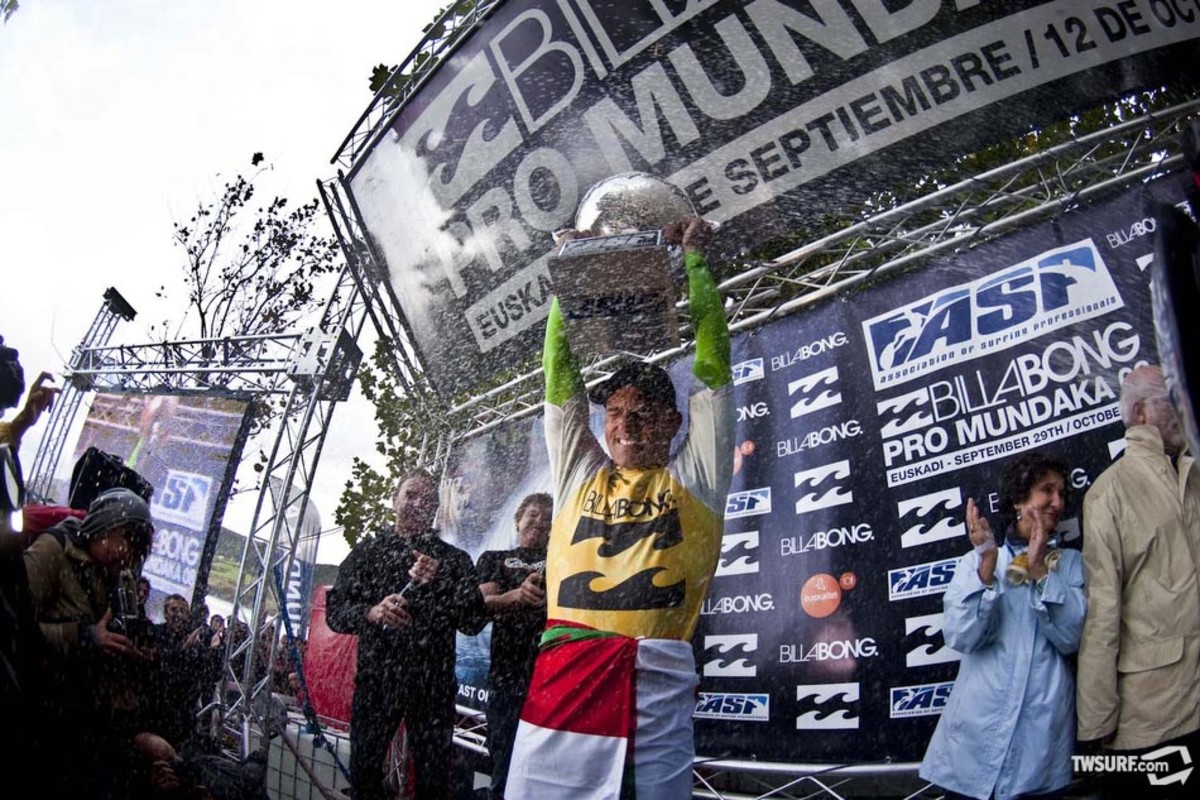 Kelly Slater To date, Slater has won over 2-million dollars in prize money throughout his professional career. Photo: jackenglish.com
