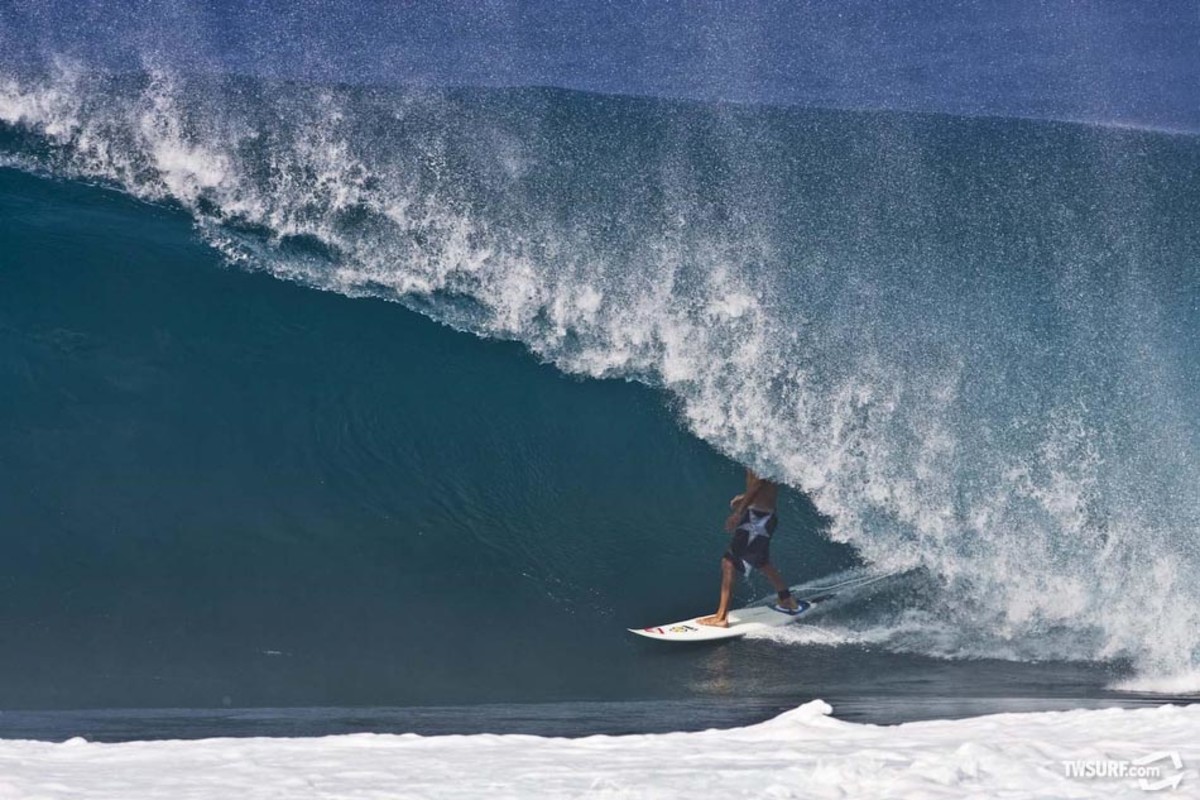Kelly Slater At Backdoor 10-Time ASP World Champion Kelly Slater at Backdoor Pipeline on the North Shore of Oahu. Photo: Bielmann/SPL