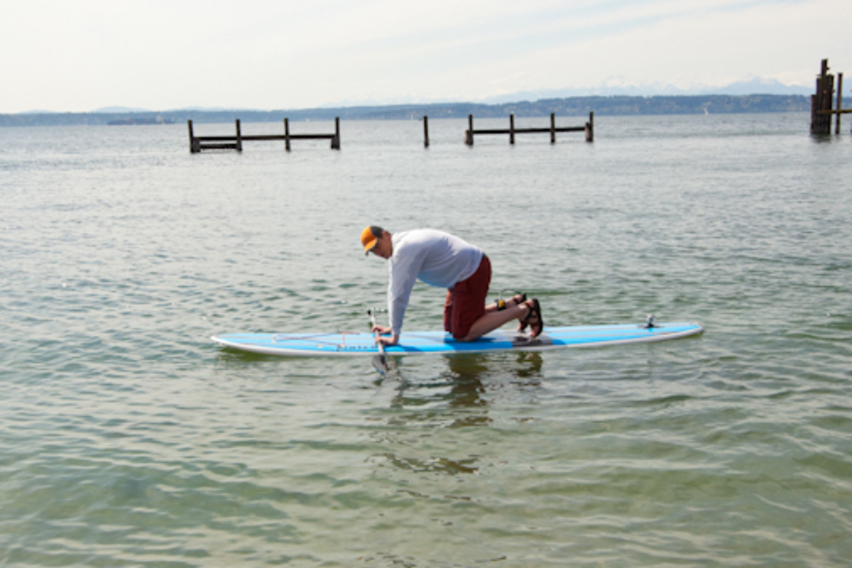 Standing up on the board 4 Steps to Standing Up,skills, how to SUP, standing up
