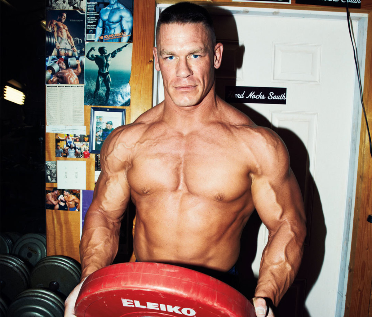 John Cena lifting plate