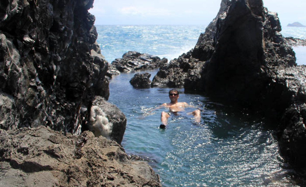 All photos of the kayaking trip to the Mokulua Islands are by Johnie Gall and Brandon Scherzberg
