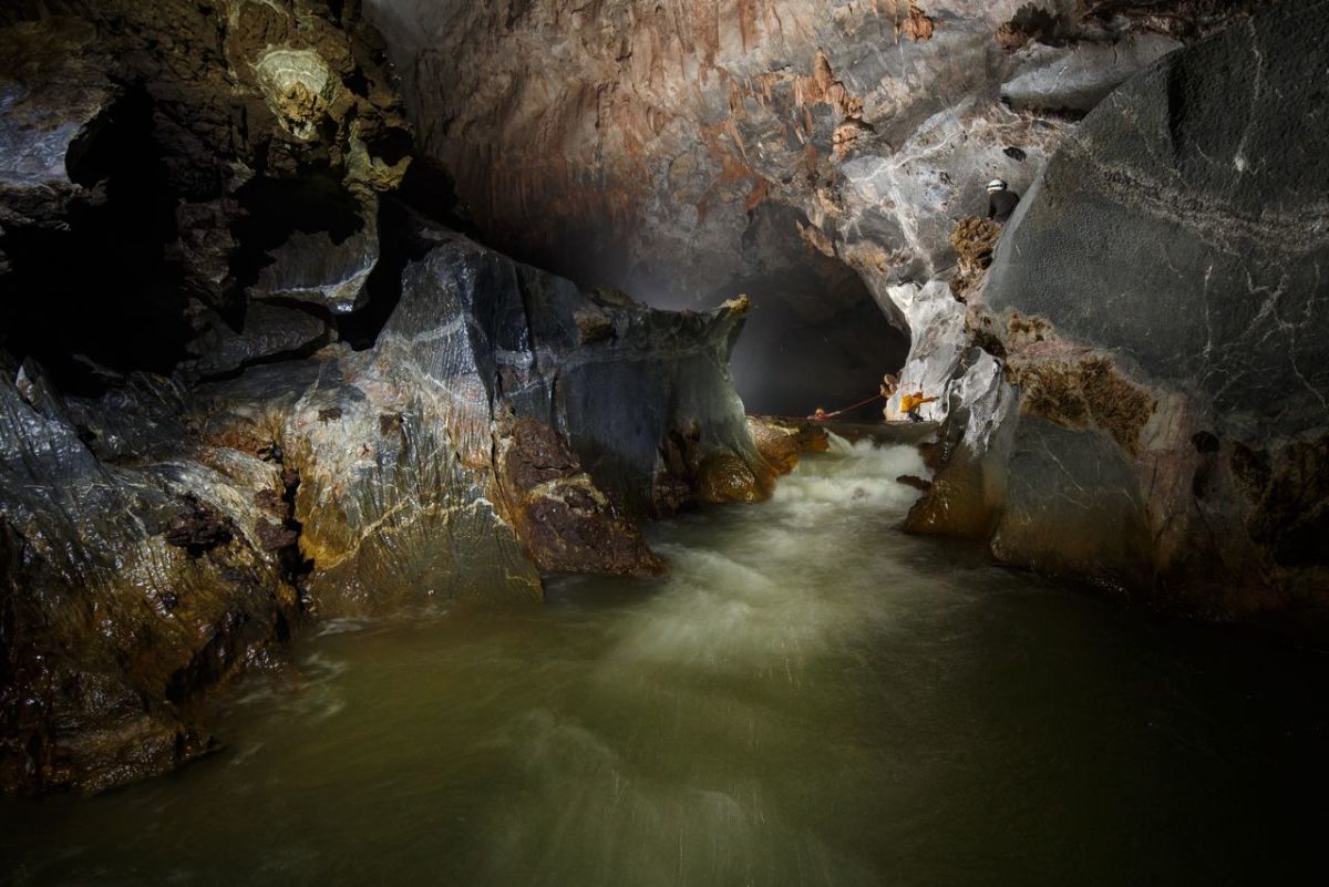 Hang Son Doong Cave means Hang Son Doong Cave means