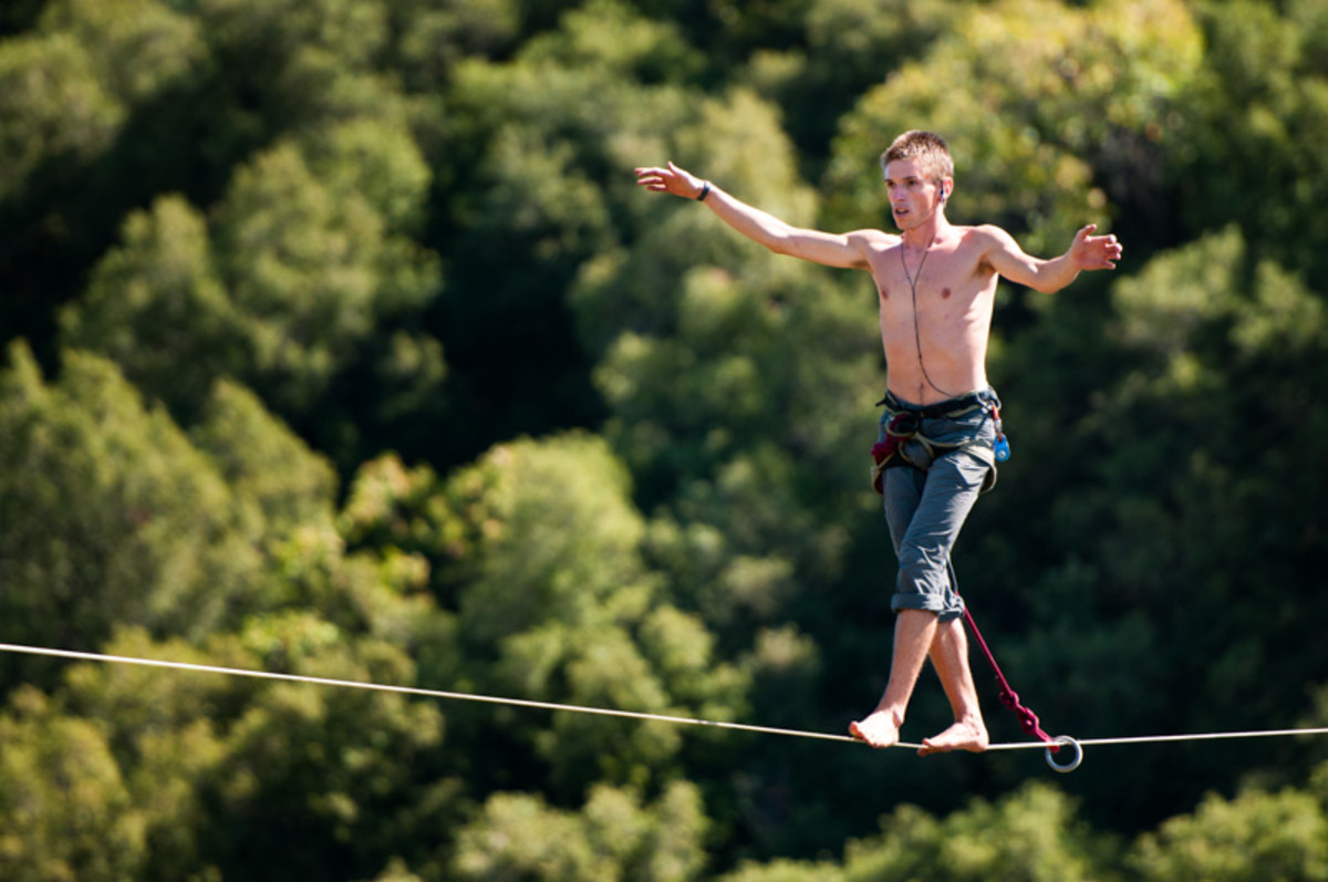 Jerry Miszewski highlining