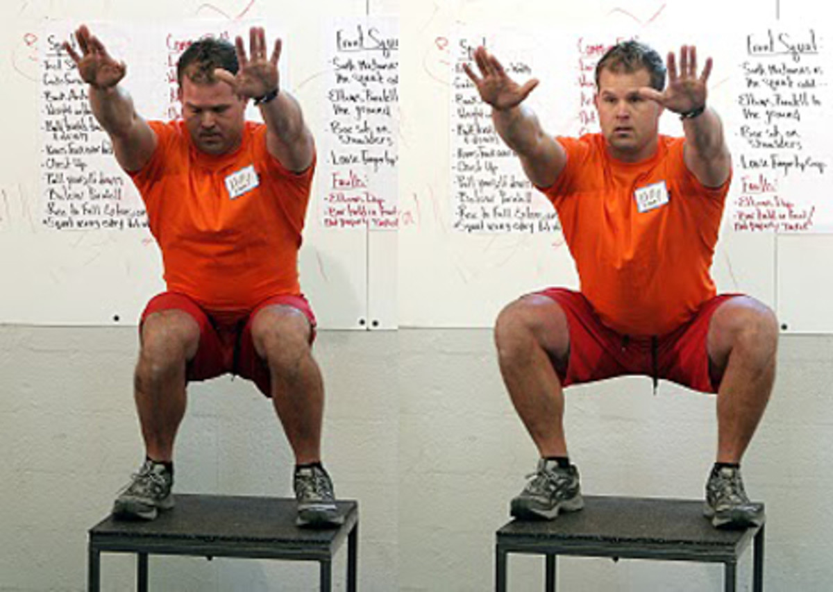Paddle-Healthy-Starrett-Valgus-knee Starrett demonstrates improper and proper form.