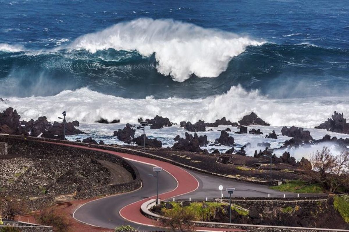 Massive waves hit the Azores Monday, sending an early signal to surfers in Ireland, France and Spain of what was to come. Photo: Antonio Araujo