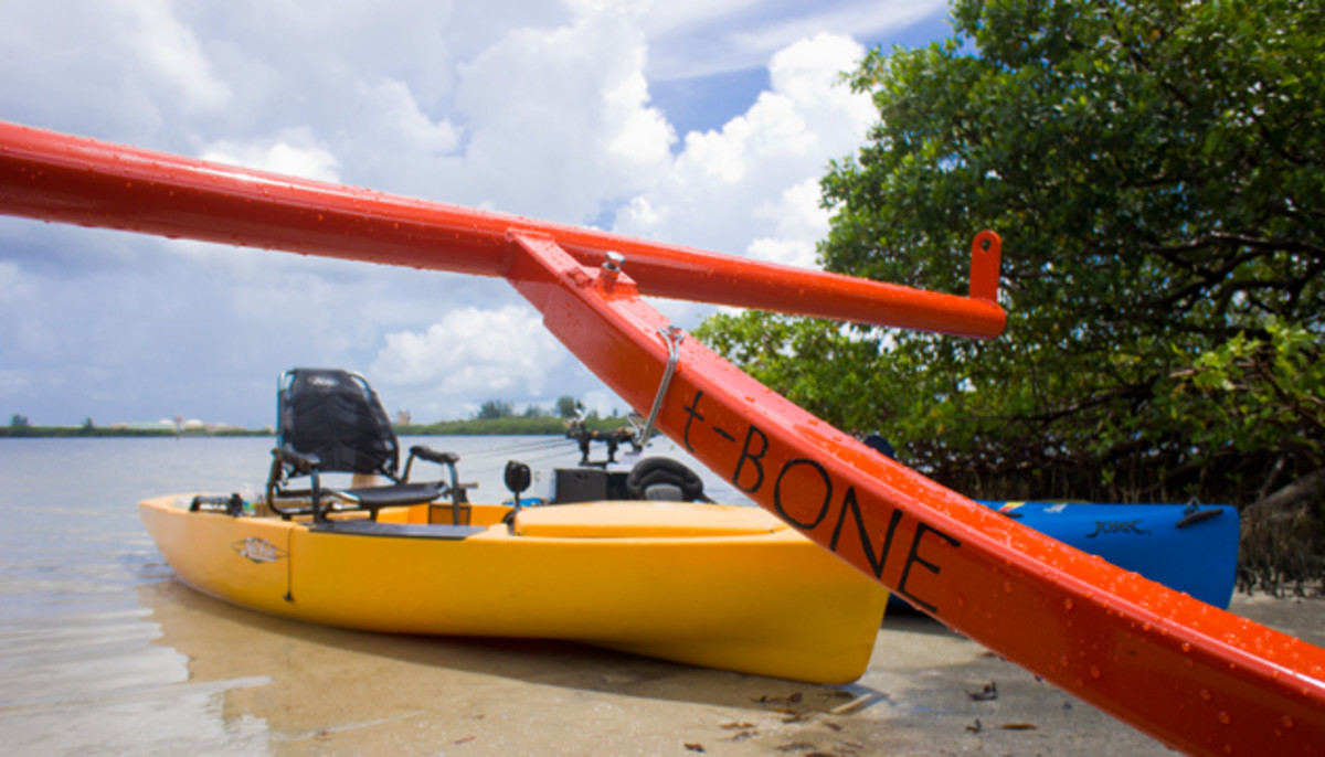 The t-Bone Bed Extender is built of lightweight power-coasted aluminum. It won't rust!