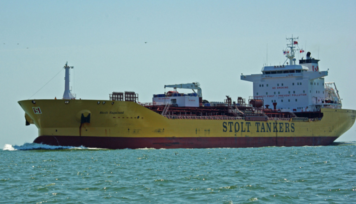 According to Uncle Scupper, every fishing kayak produced in the past decade is a plodding tanker.