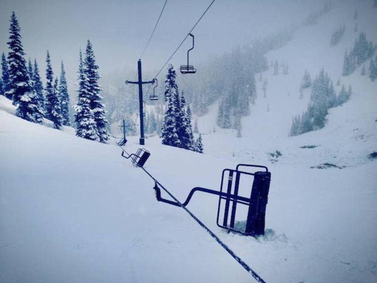 Avalanche destroys chairlift