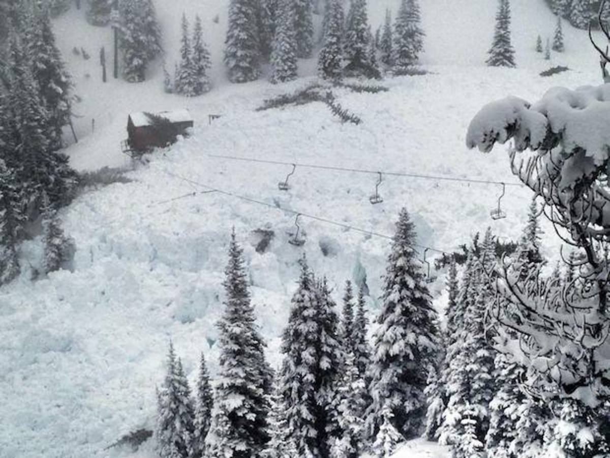 Avalanche destroys chairlift
