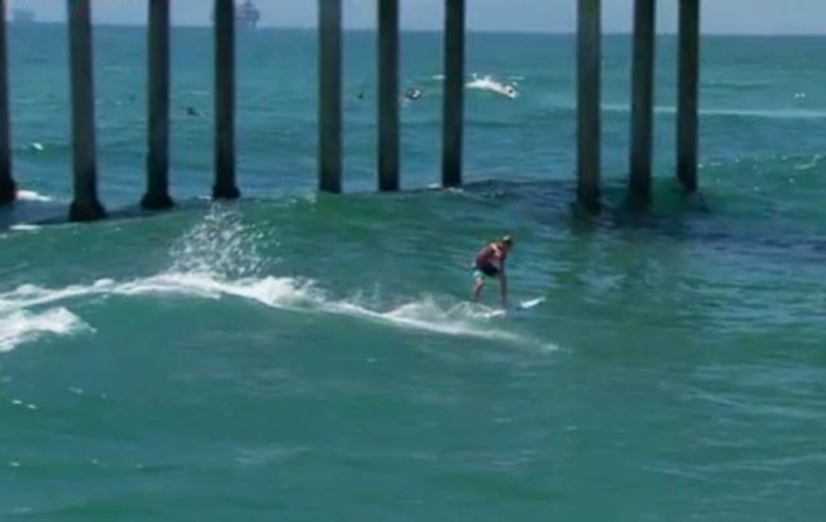 Kolohe Andino mid Huntington Hop; frame grab from video
