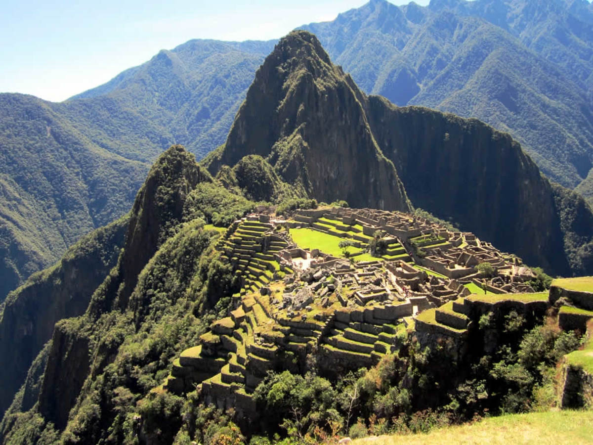Huayna_Picchu_towers over Lost City of Machu Picchu, Peru.jpg David Stanley:wikimedia commons